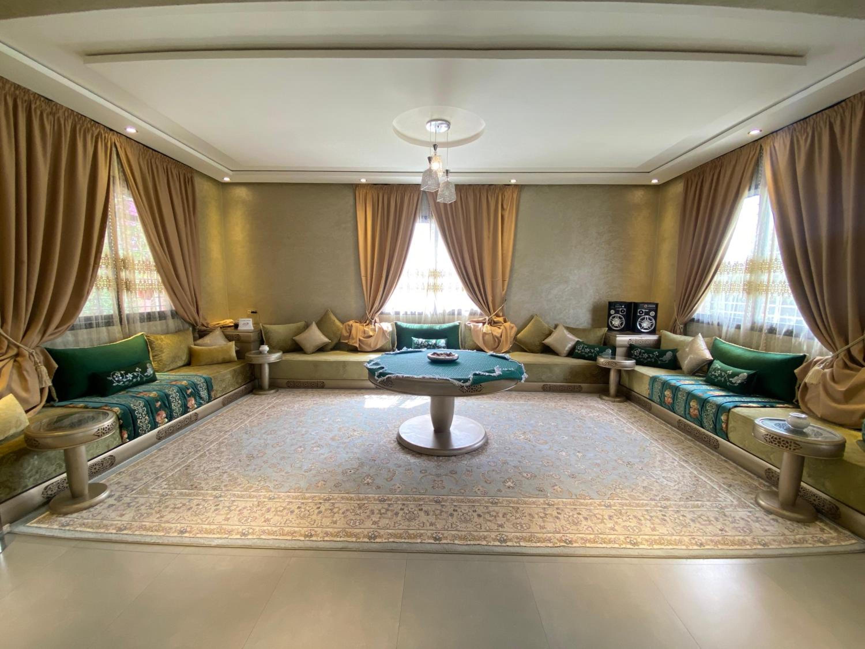 lounge