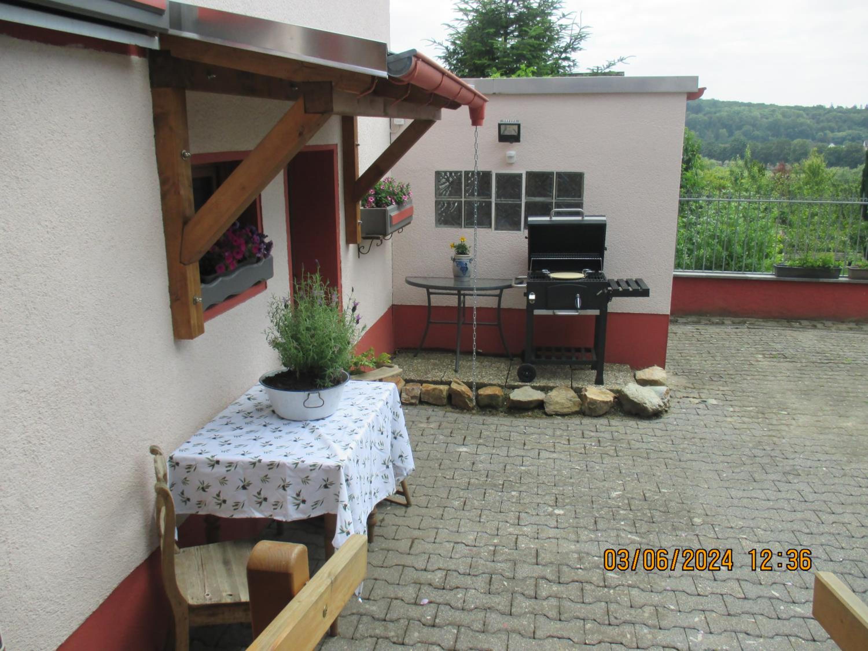 Photo 33