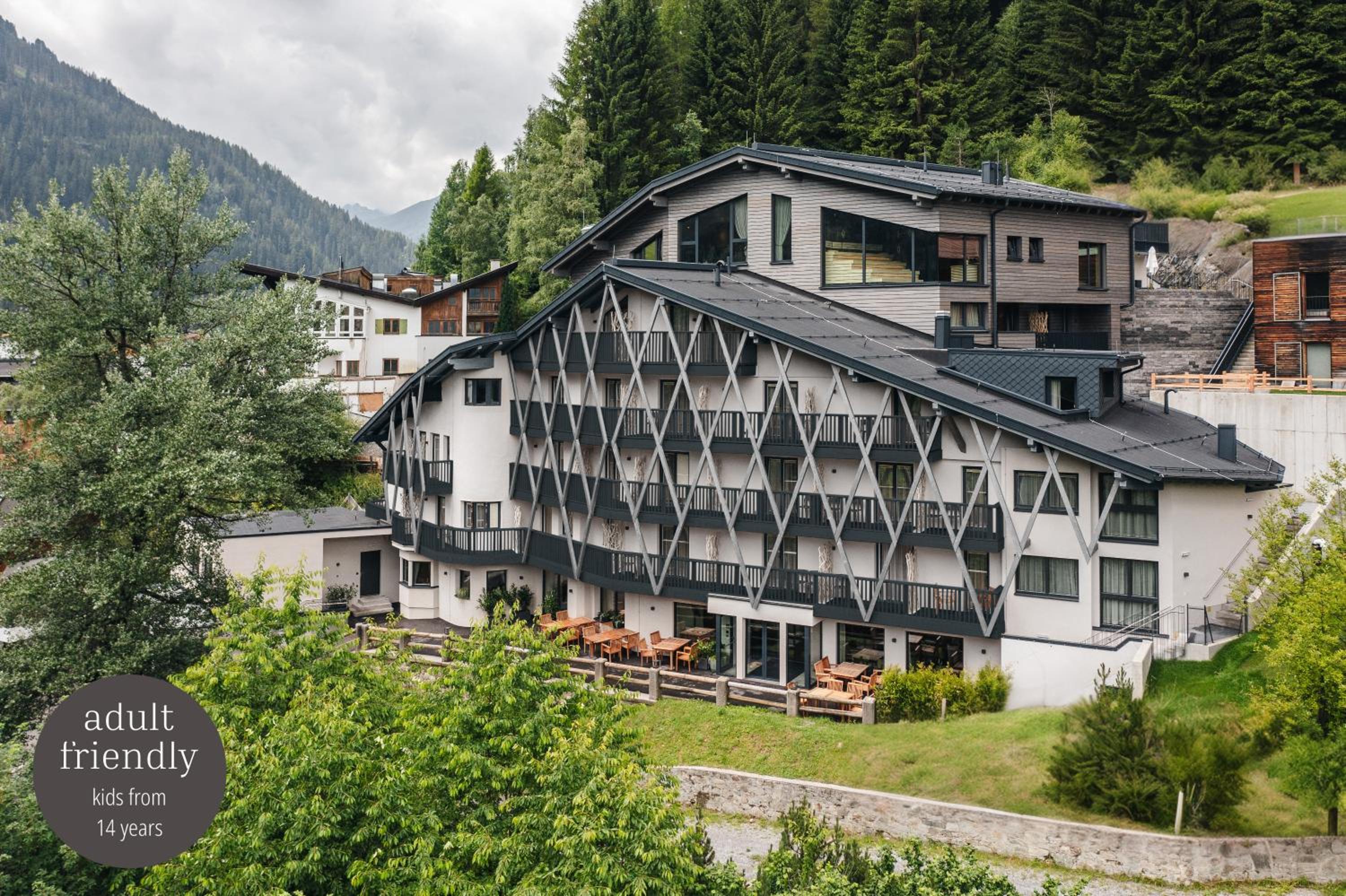 Hotel Arpuria l hidden luxury mountain home - ADULTS FRIENDLY - Image 1