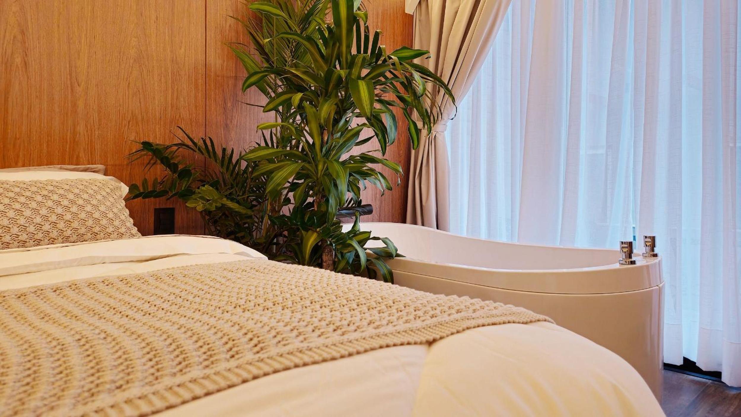 Urban Cabin One - Luxury Cabins