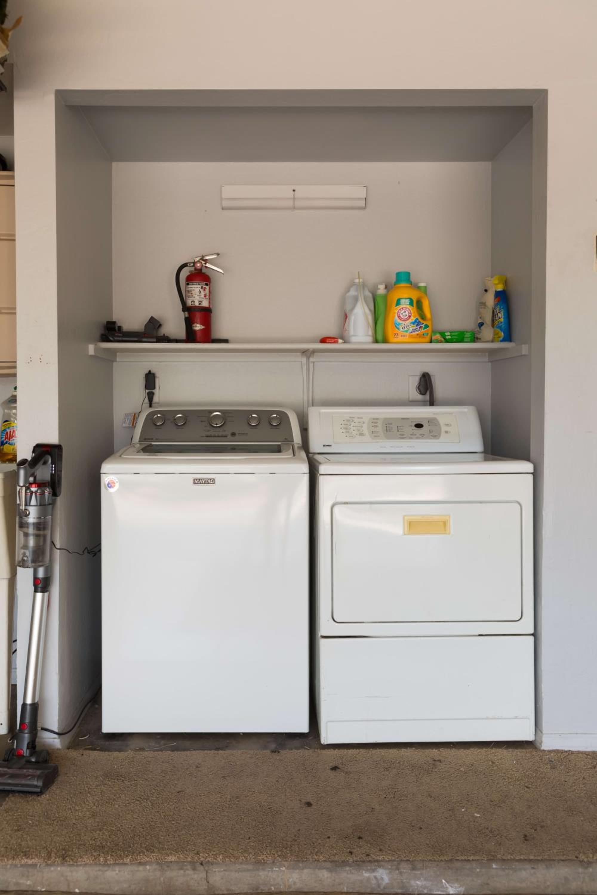 Cozy Townhouse with Community Pool Near ASU West view 5