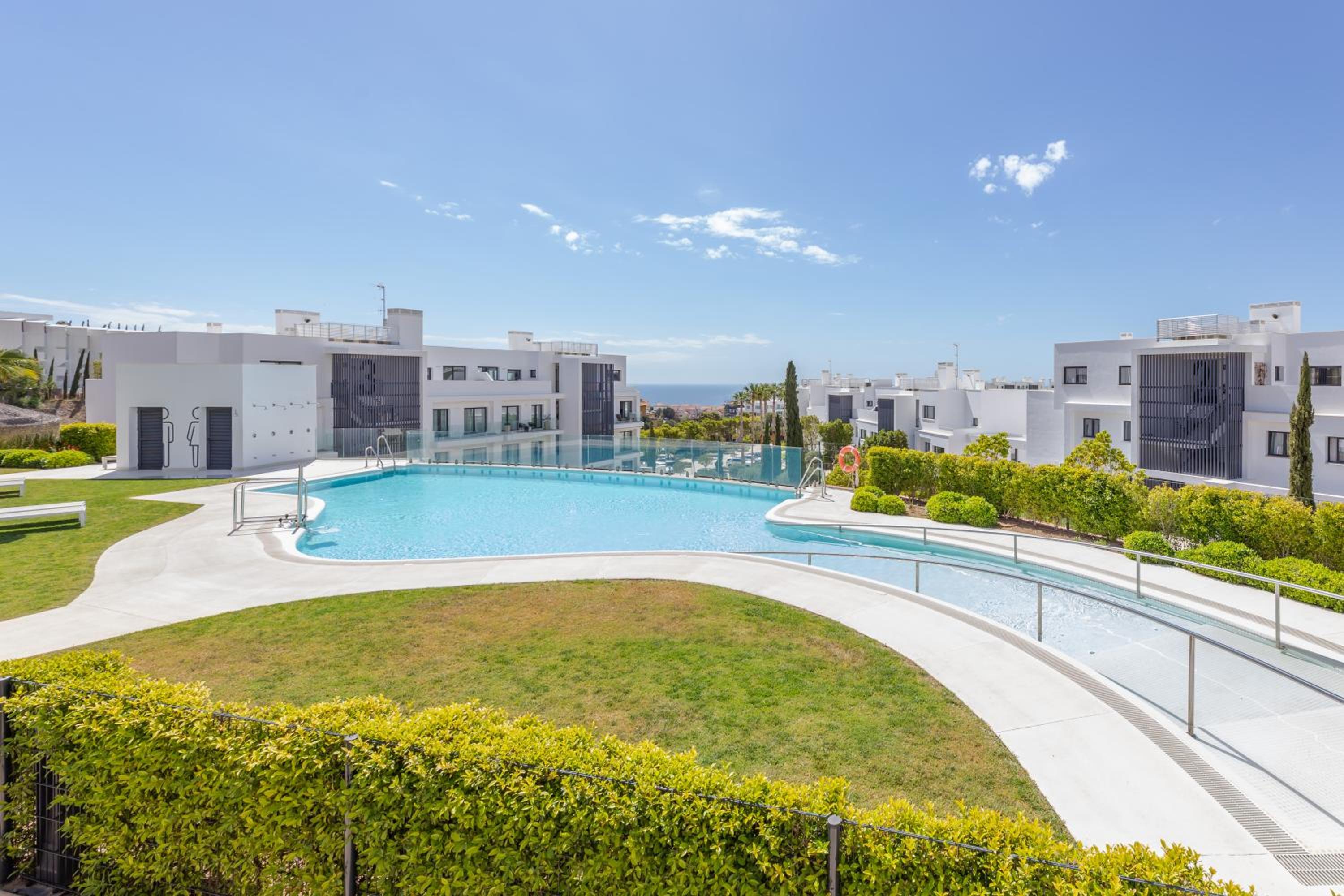 Modern apartment Pedro, Higueron reserve