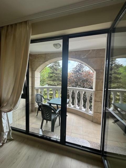 Charming Two-Bedroom Apartment in Villa Roma