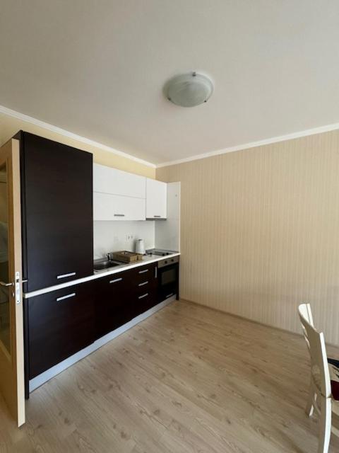 Charming Two-Bedroom Apartment in Villa Roma