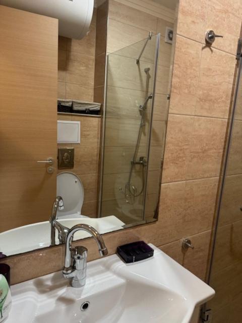 Charming Two-Bedroom Apartment in Villa Roma
