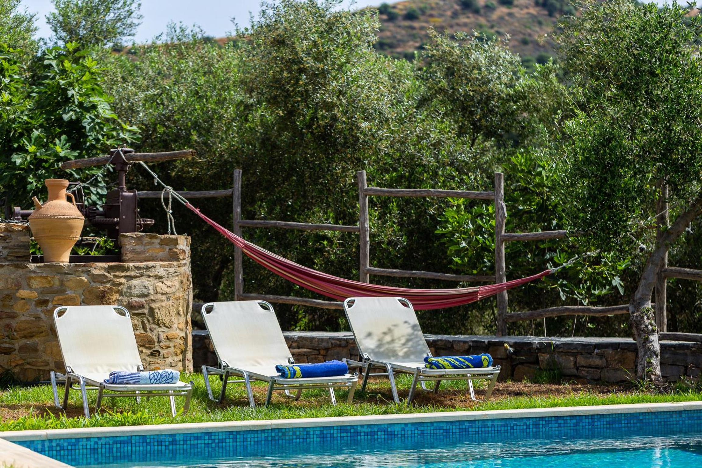 Villa Eleftheria: 5 bedroom villa with Pool & Jacuzzi in Panormo! view 4