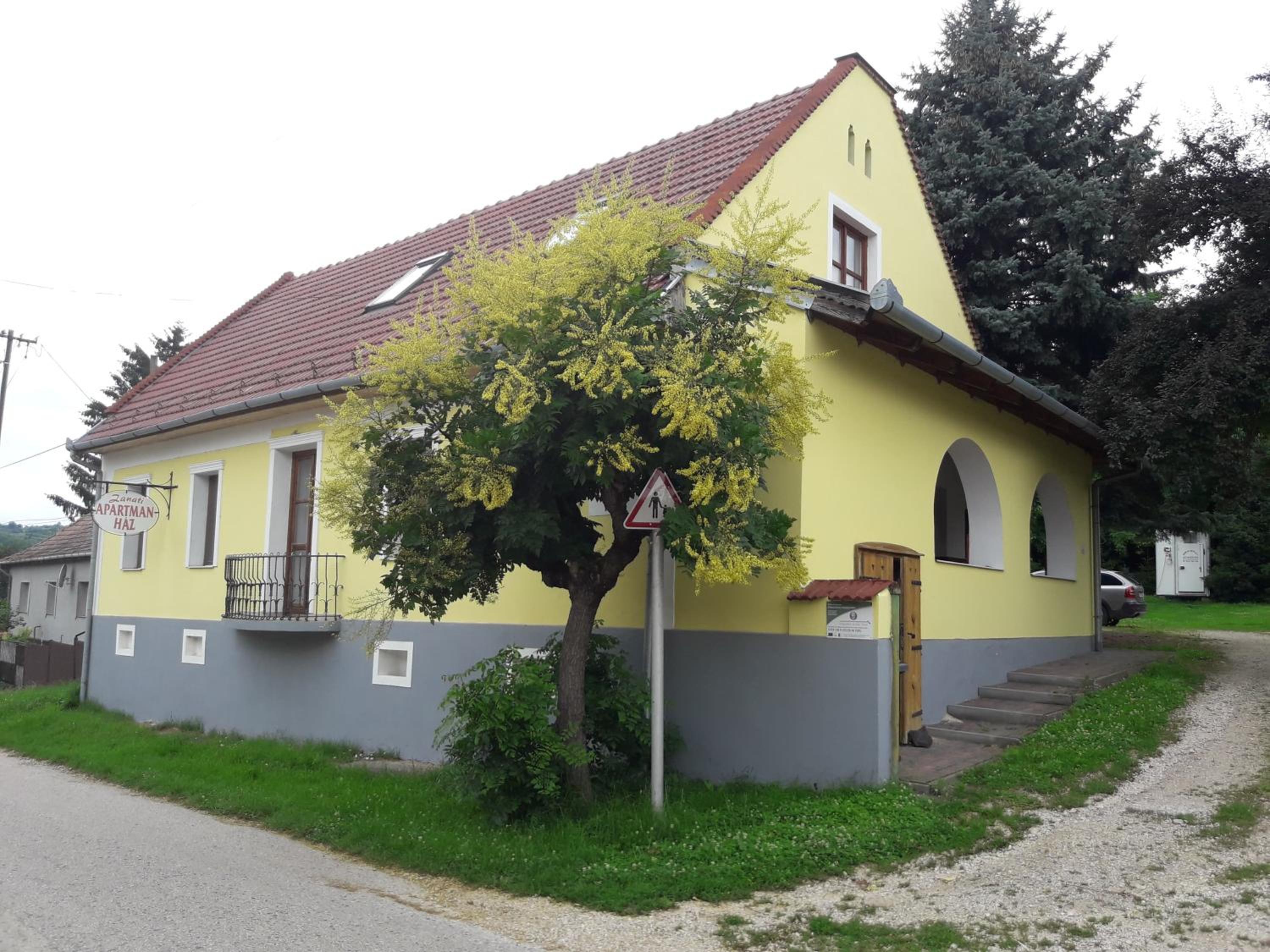 Zanati Apartmannház
