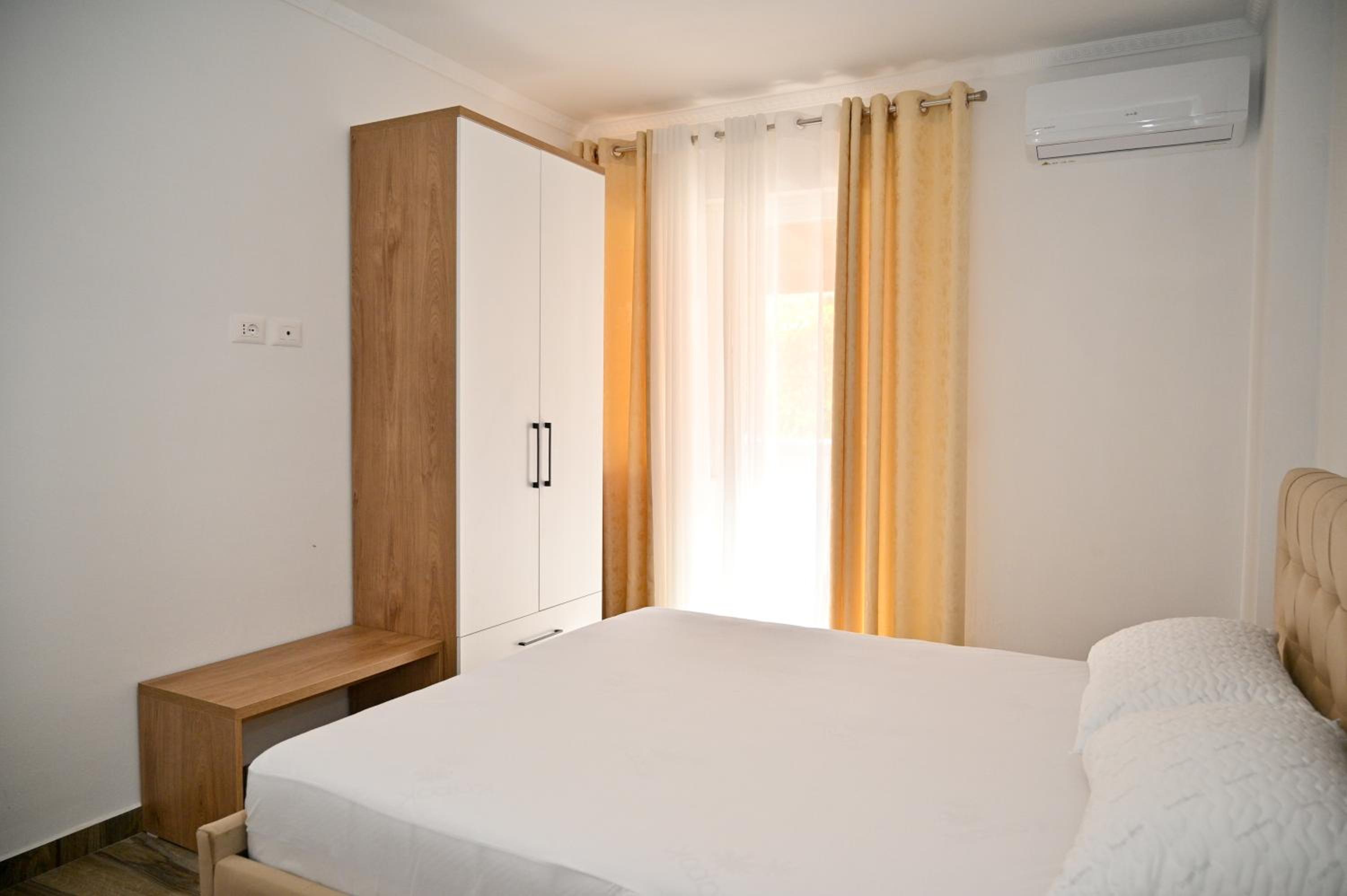 Elite Apartments