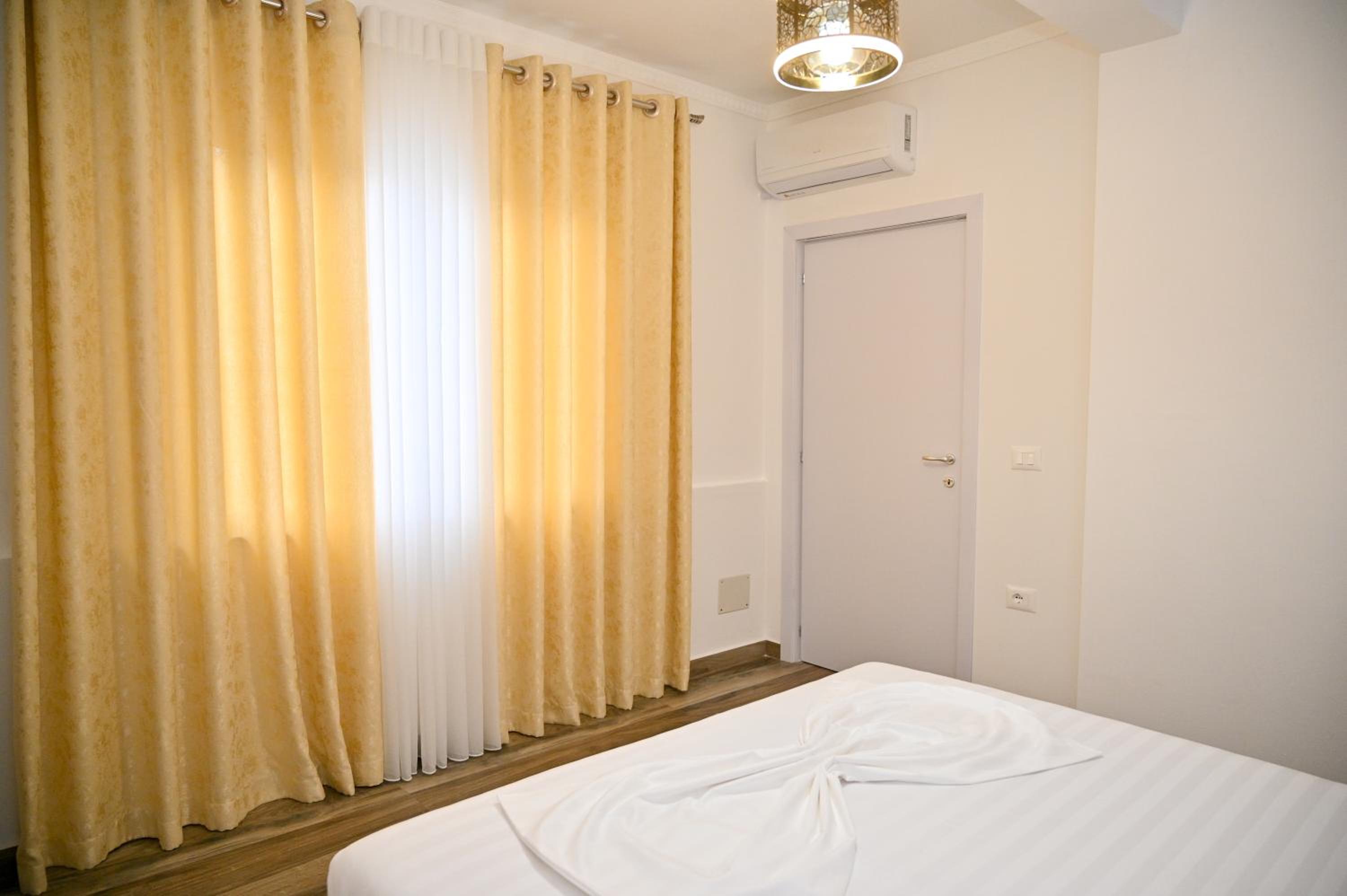 Elite Apartments