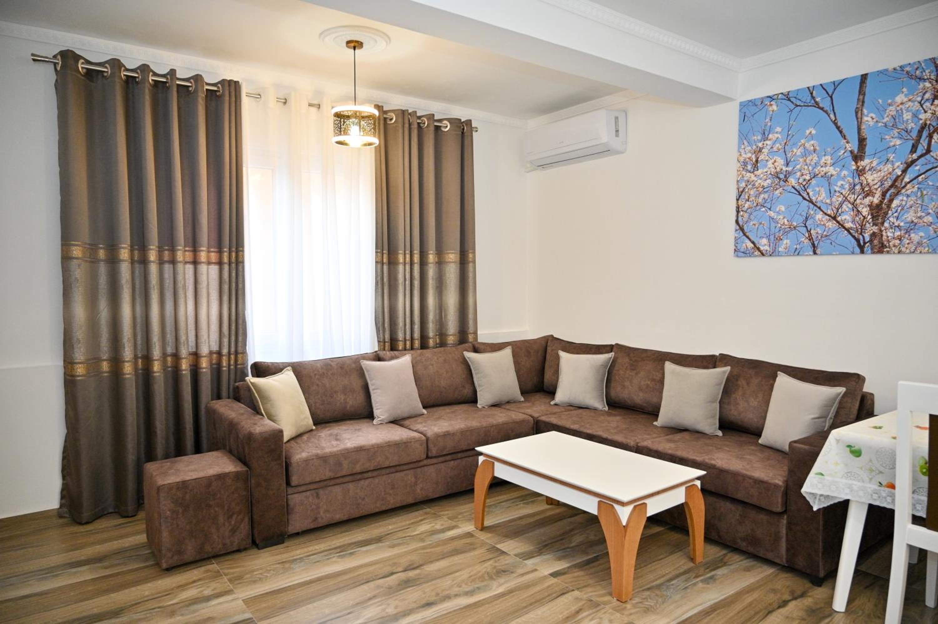 Elite Apartments