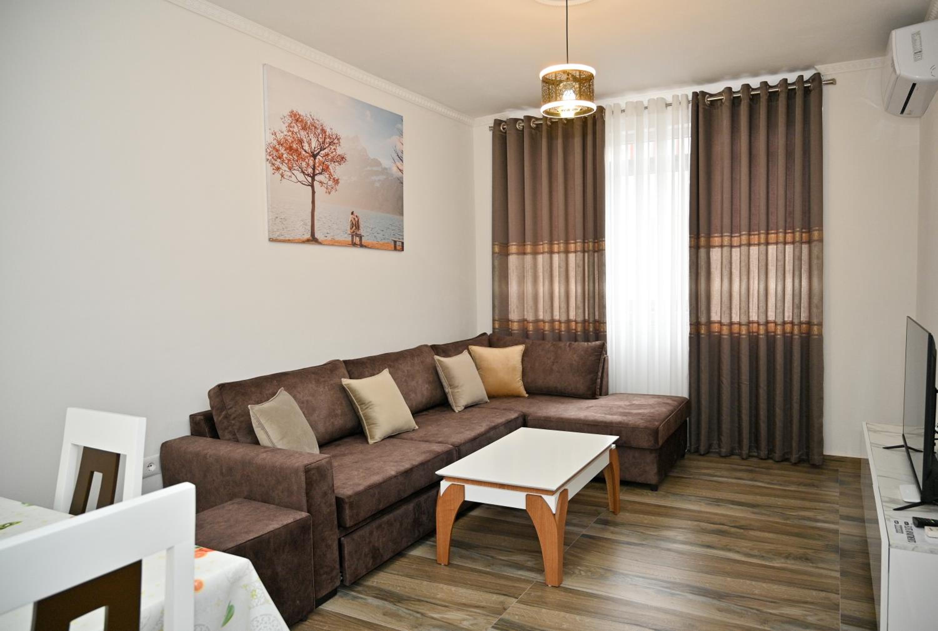 Elite Apartments