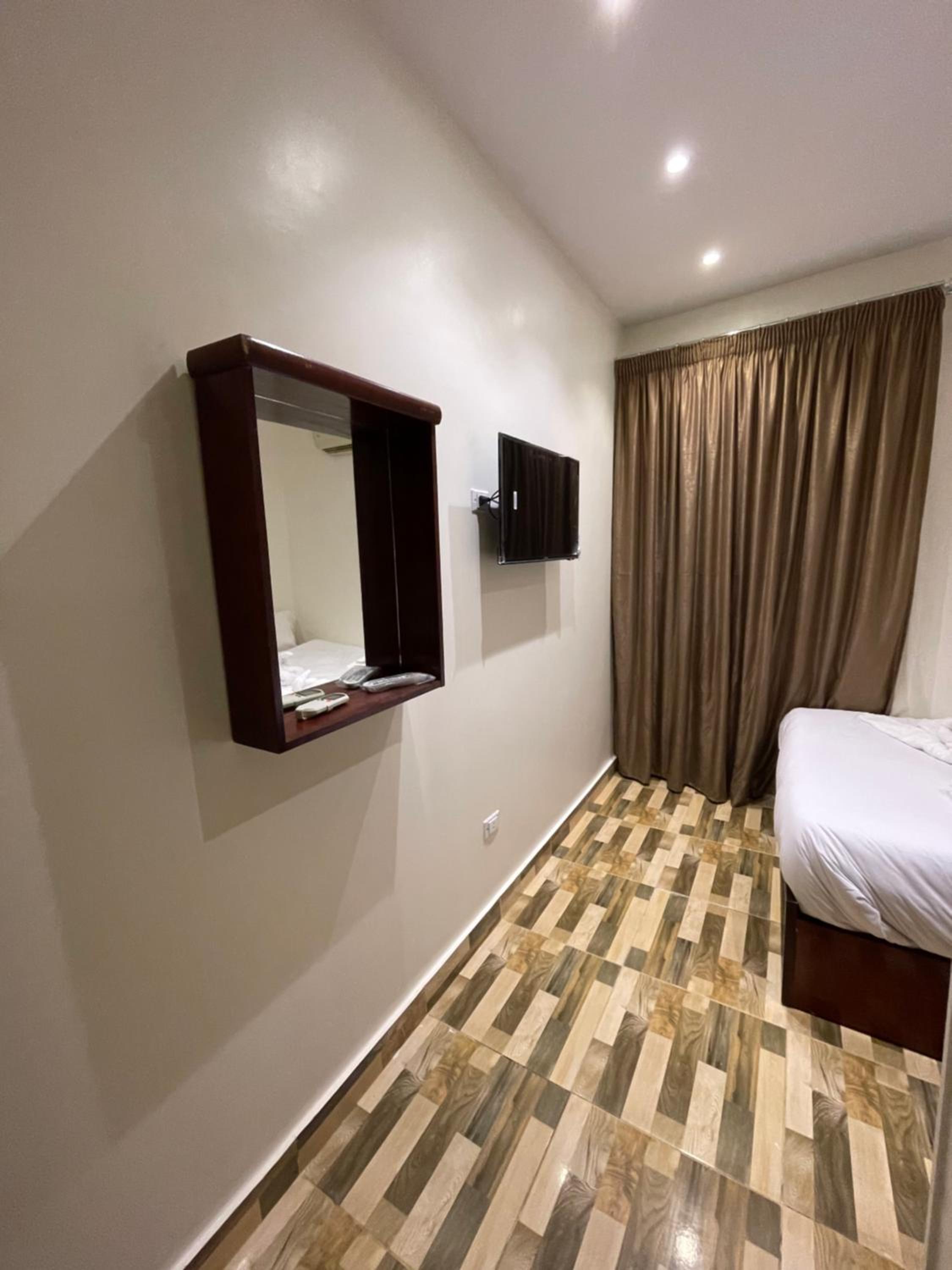 Basha Pyramids Inn
