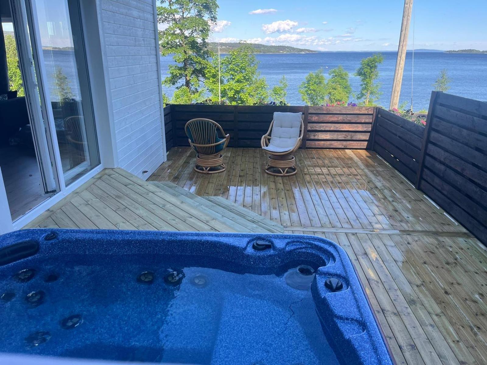 Sea view Holmestrand sauna and hot tube appartment view 4
