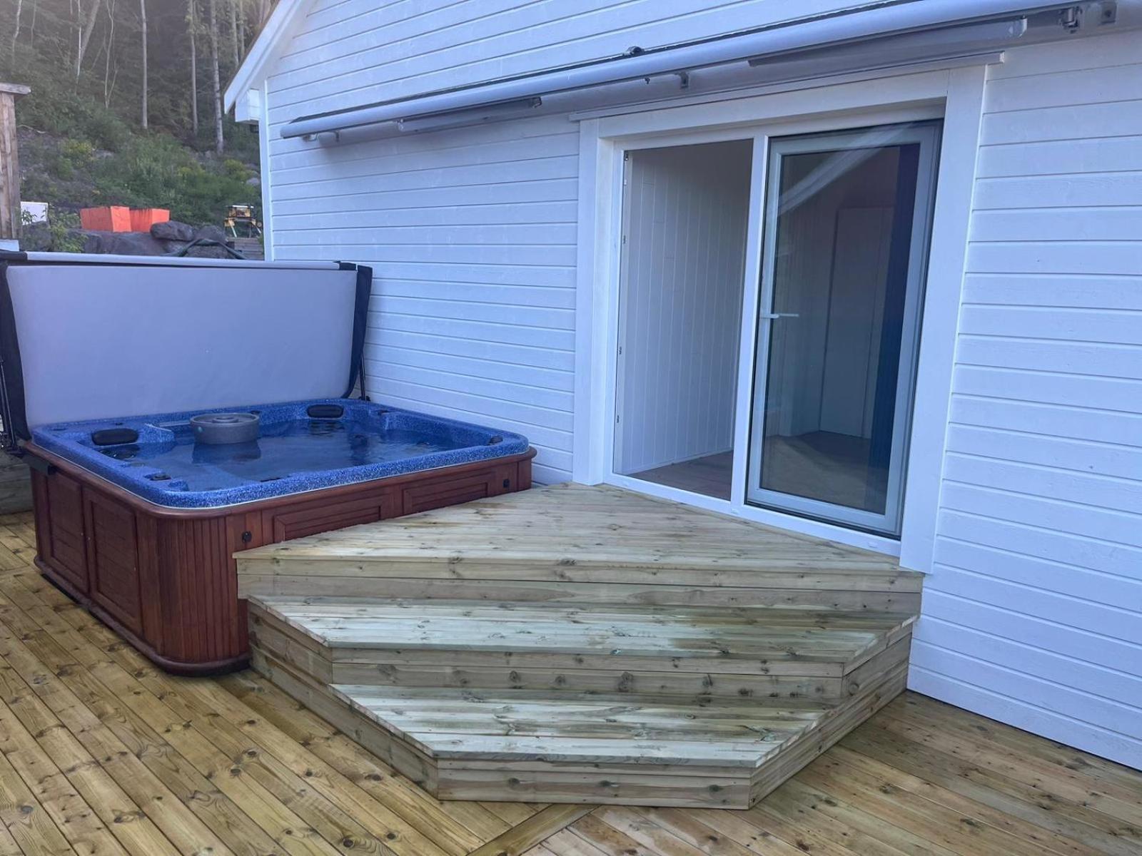 Sea view Holmestrand sauna and hot tube appartment view 3