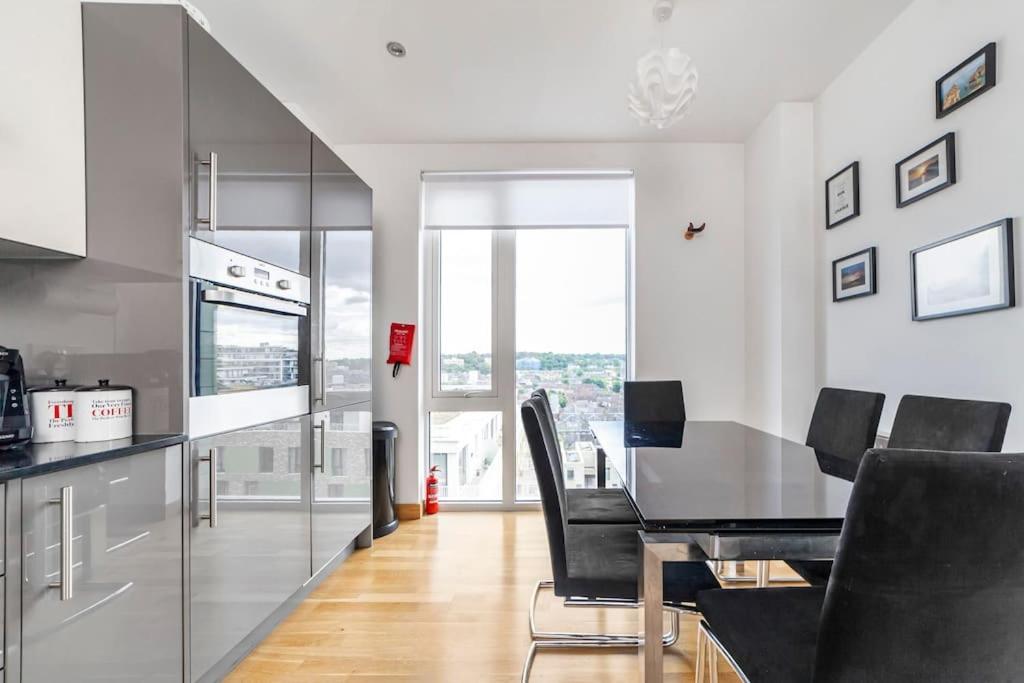 Modern 1-bed with Panoramic View In Central London