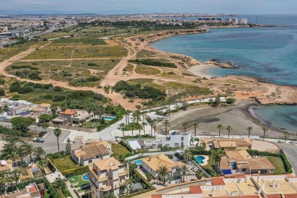 Piso de lujo 1ª línea de playa view 3