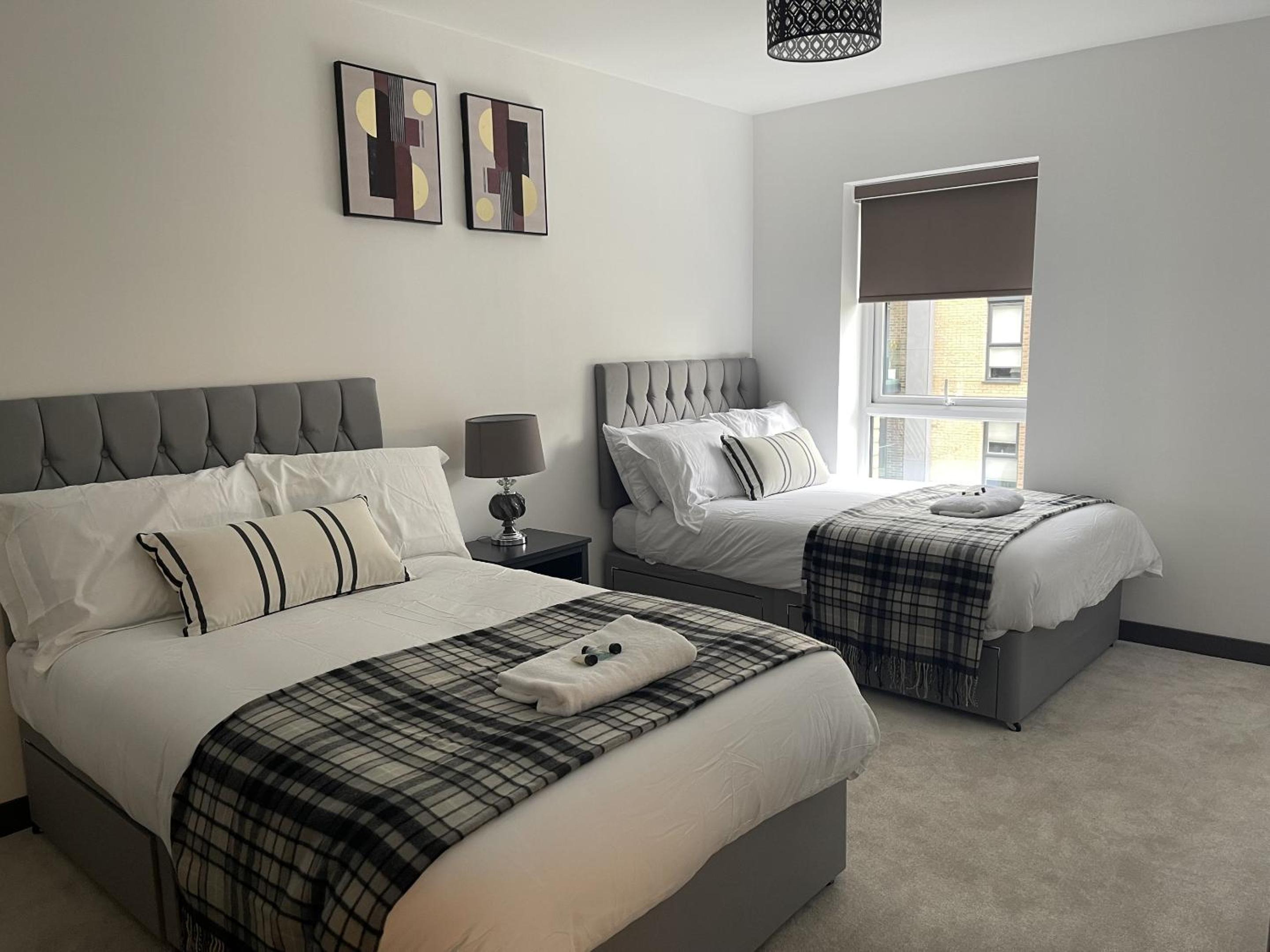 Godfrey house, Edinburgh way Harlow view 3