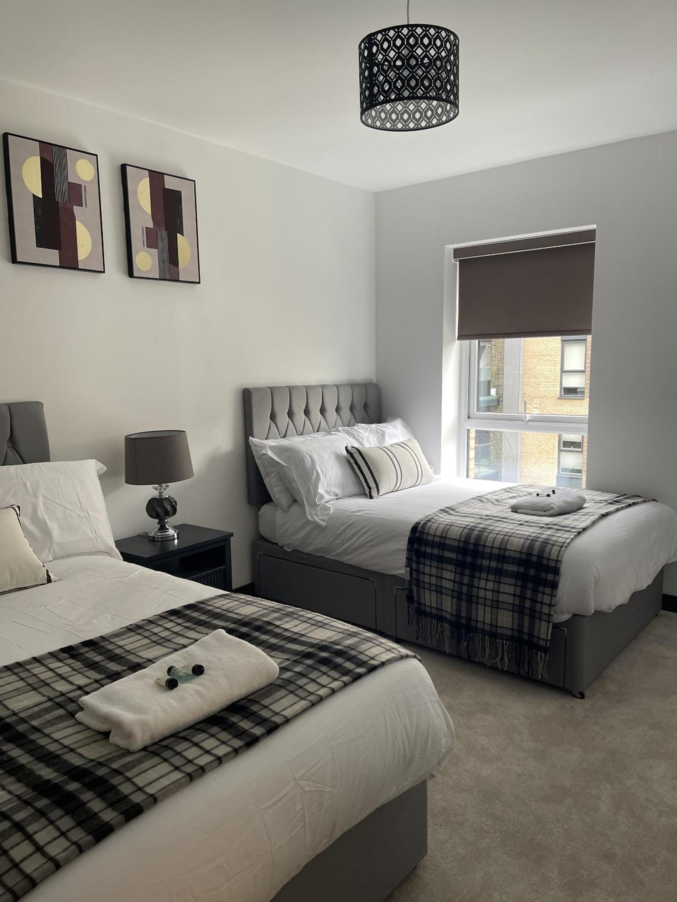 Godfrey house, Edinburgh way Harlow view 4