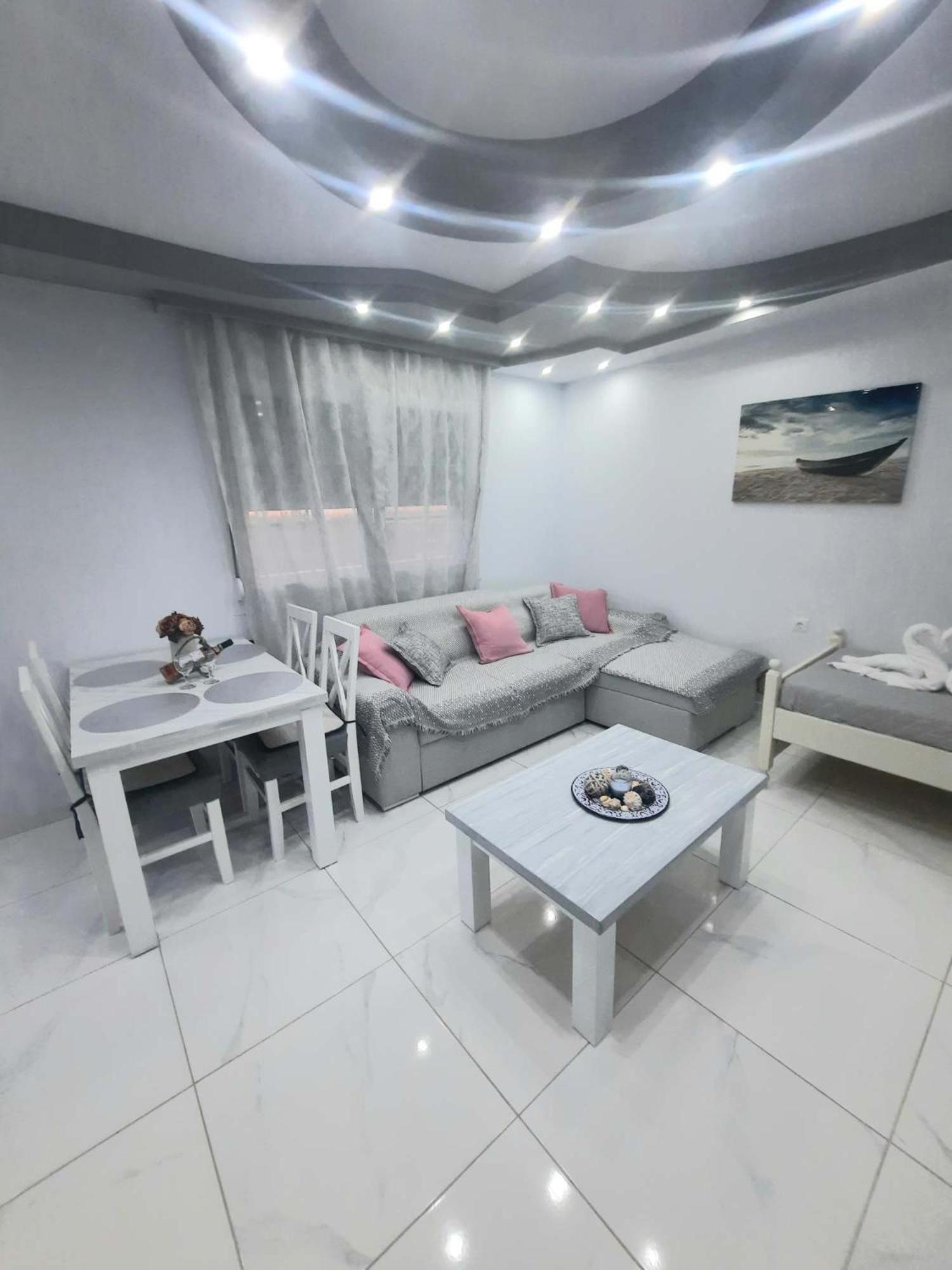 Panorama Apartments view 3