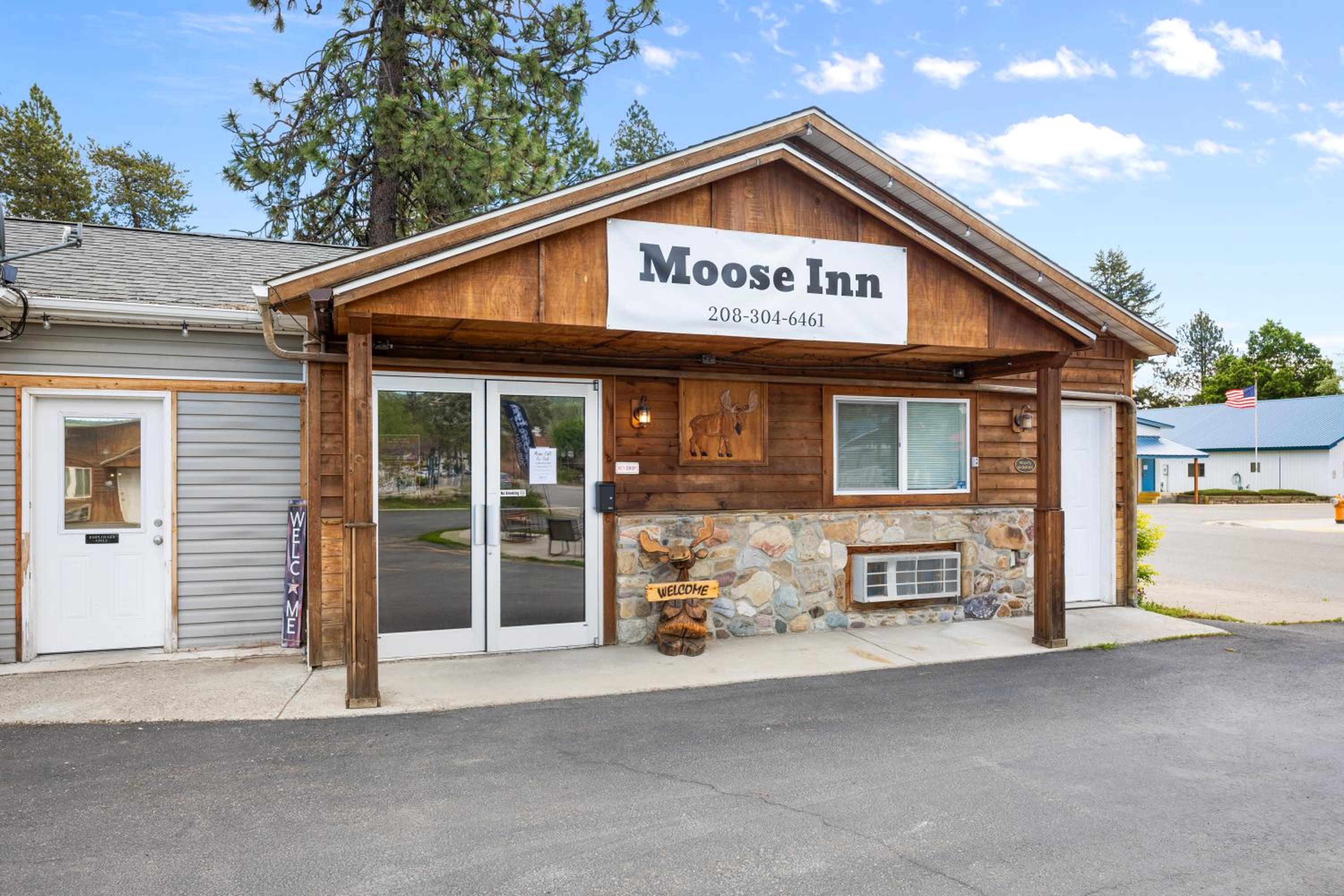Moose Inn