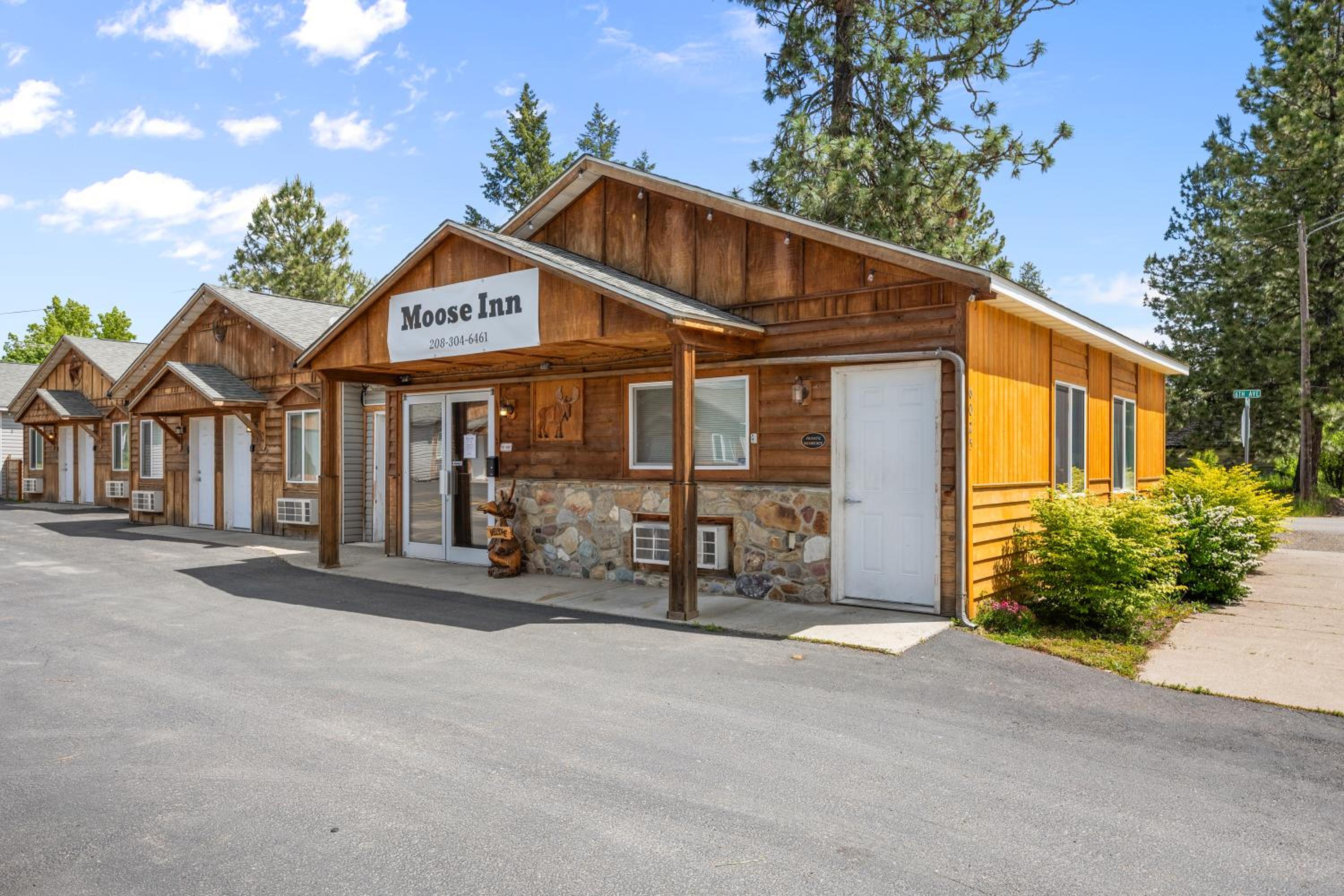 Moose Inn