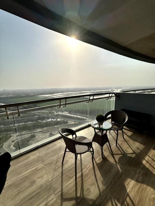 White Haven Luxurious Apartment with Riverfront view view 3