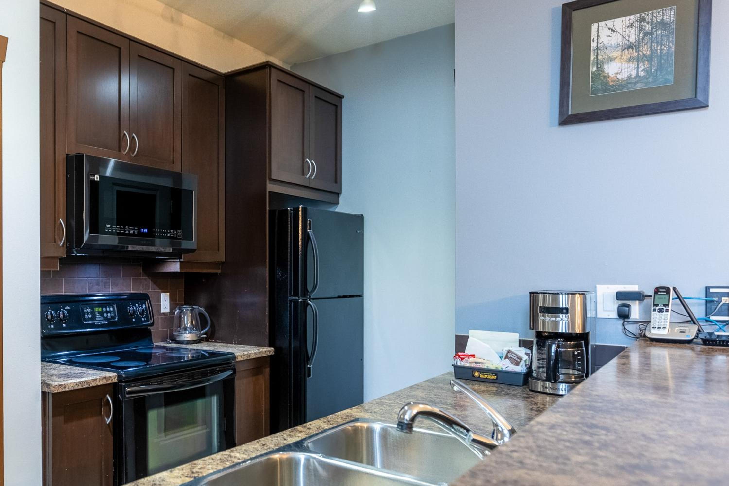 Silver Rock Condominiums by Fernie Central Reservations
