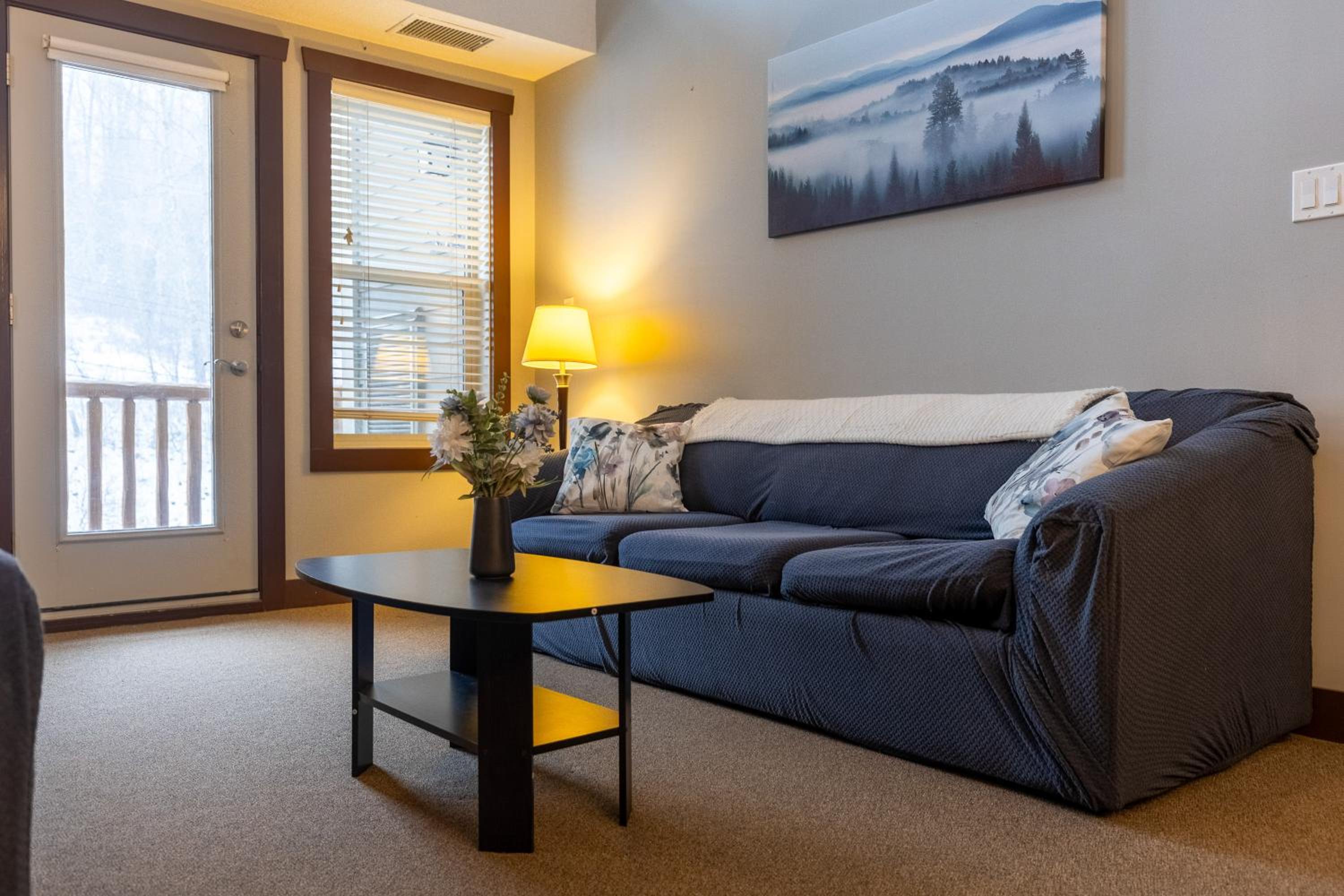 Silver Rock Condominiums by Fernie Central Reservations