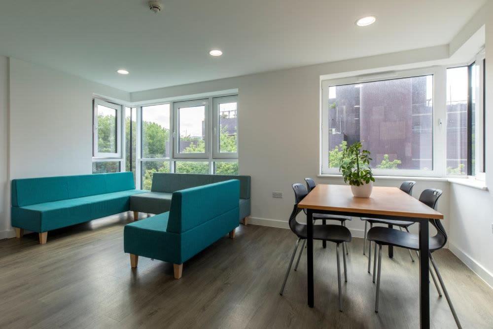Relaxing Student-Only Accommodation at Print Hall in Bristol