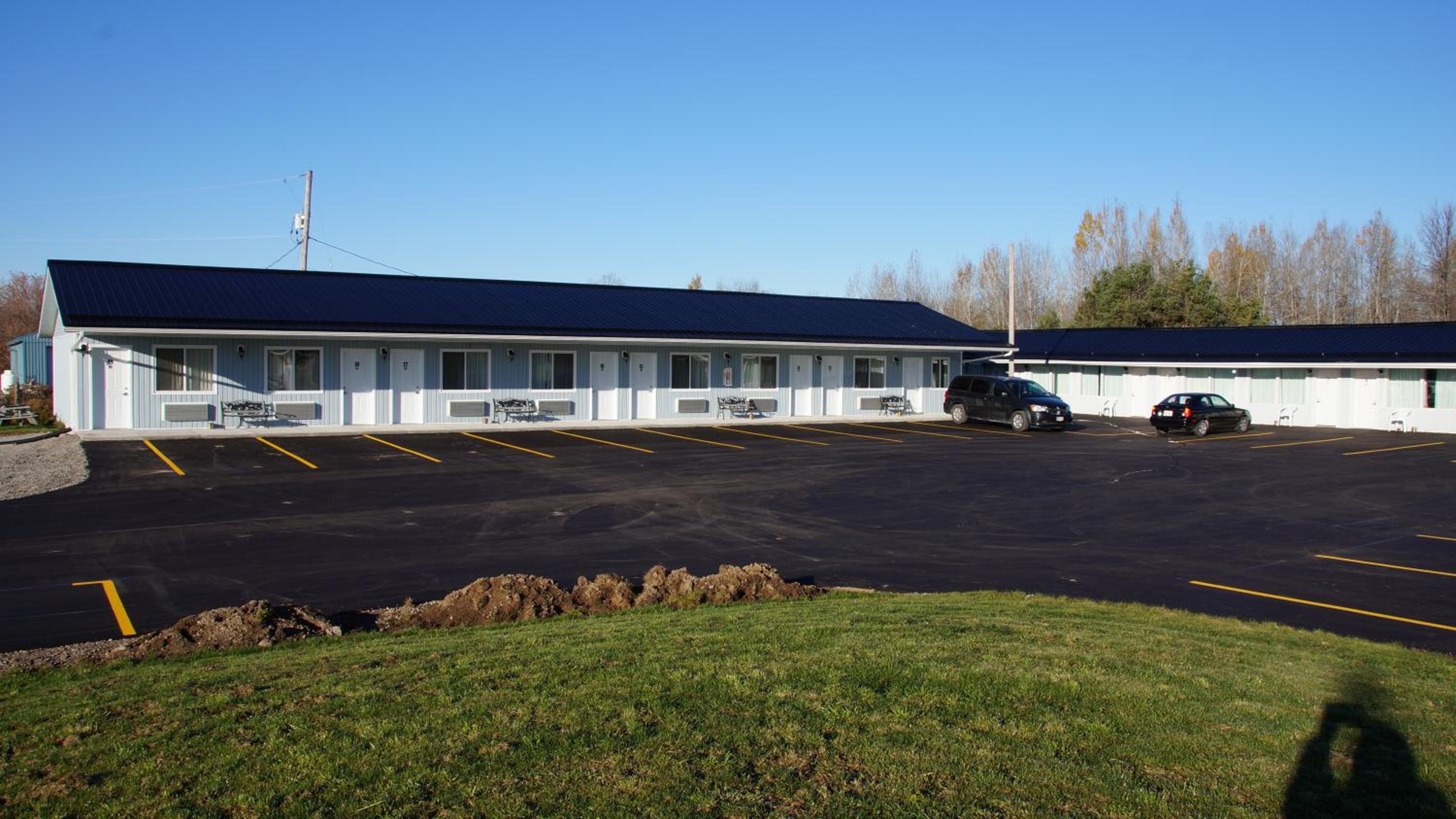 Robyn's Motel
