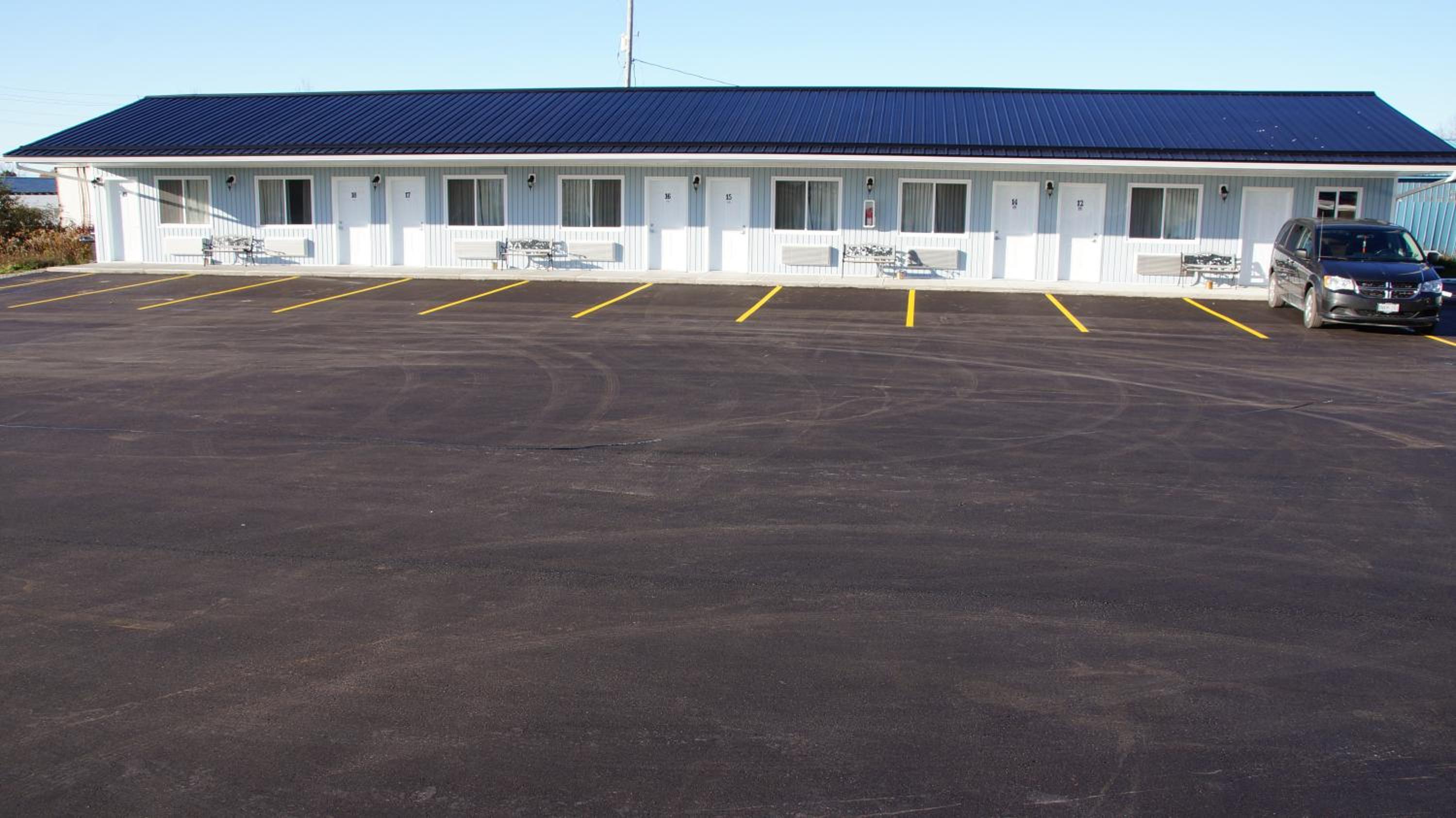 Robyn's Motel