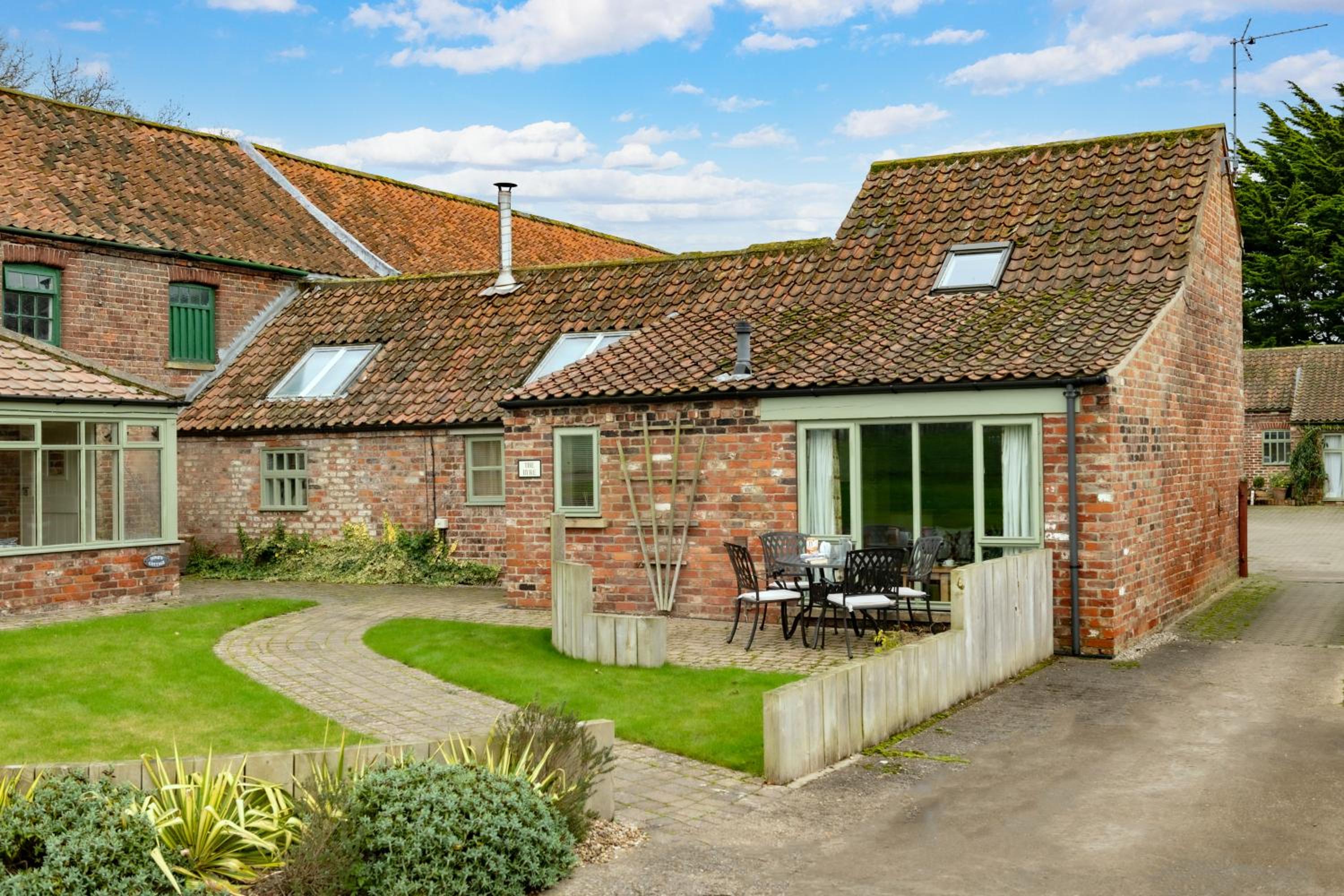 The Byre, Heritage Escapes, Field House Farm view 2