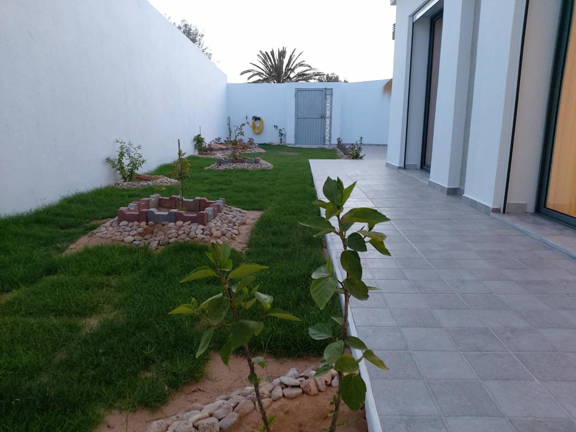 Villa LELLA HADHERYA