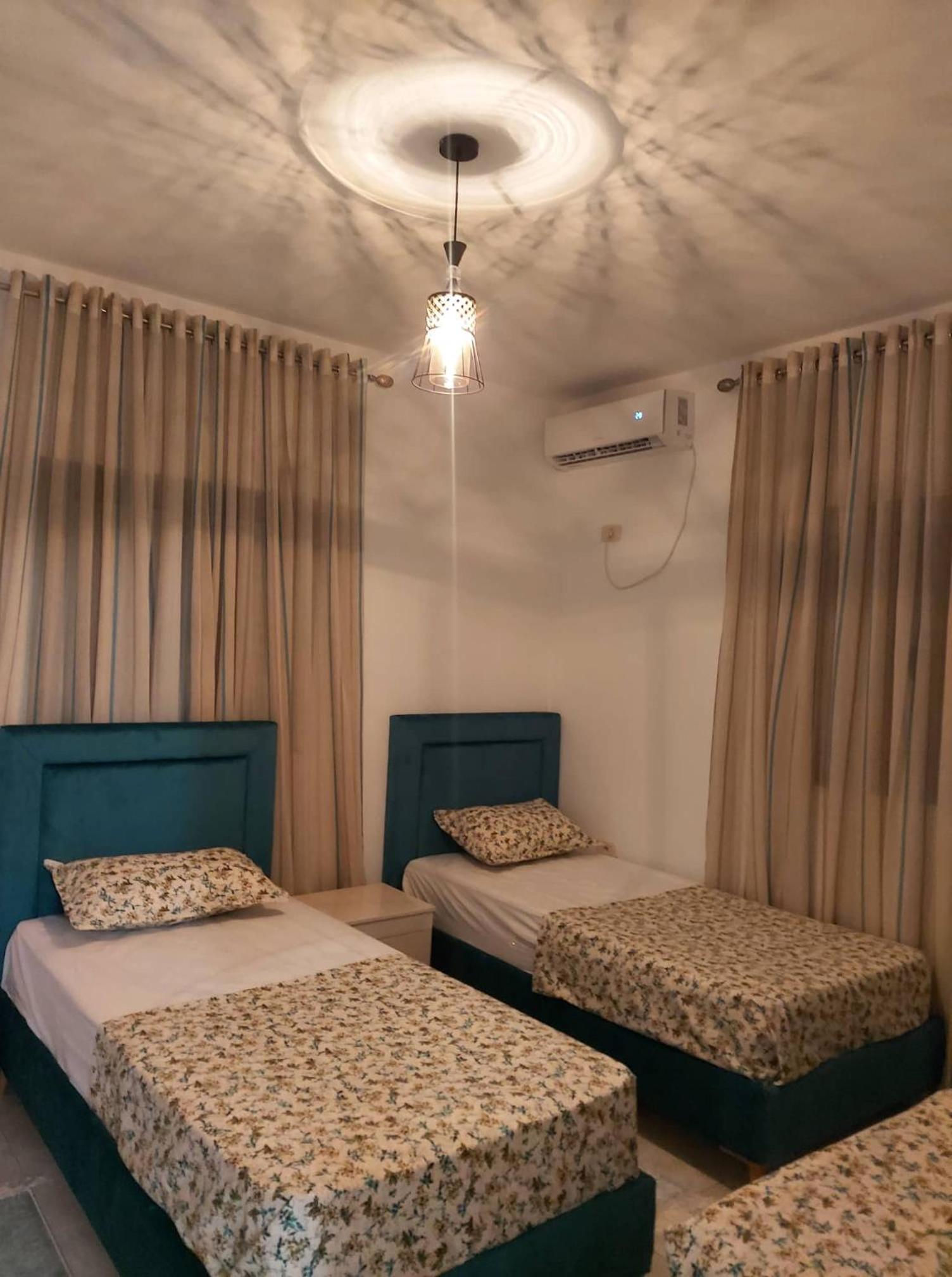 Villa LELLA HADHERYA