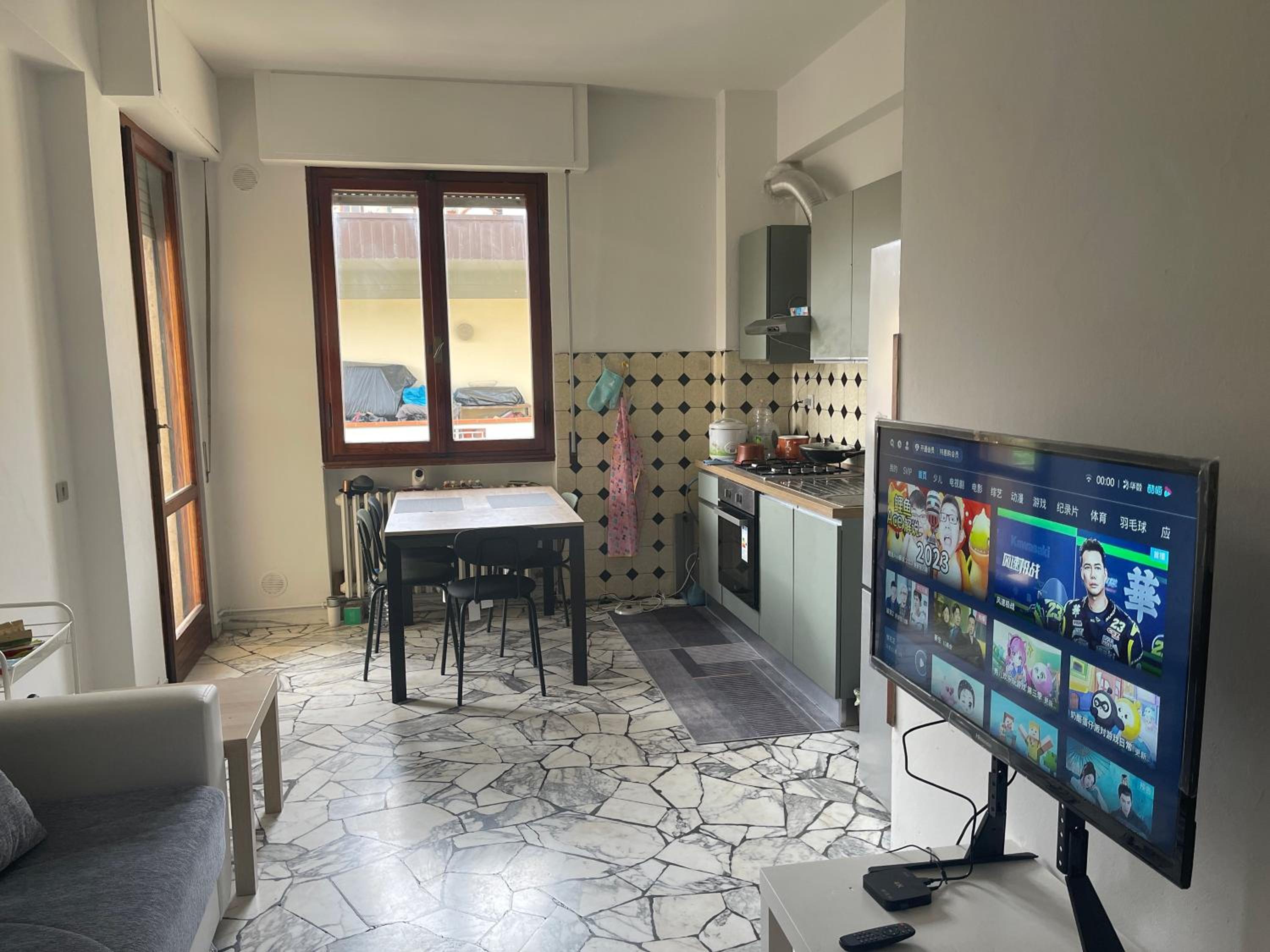 SELENE CASA en Prato — kitchen