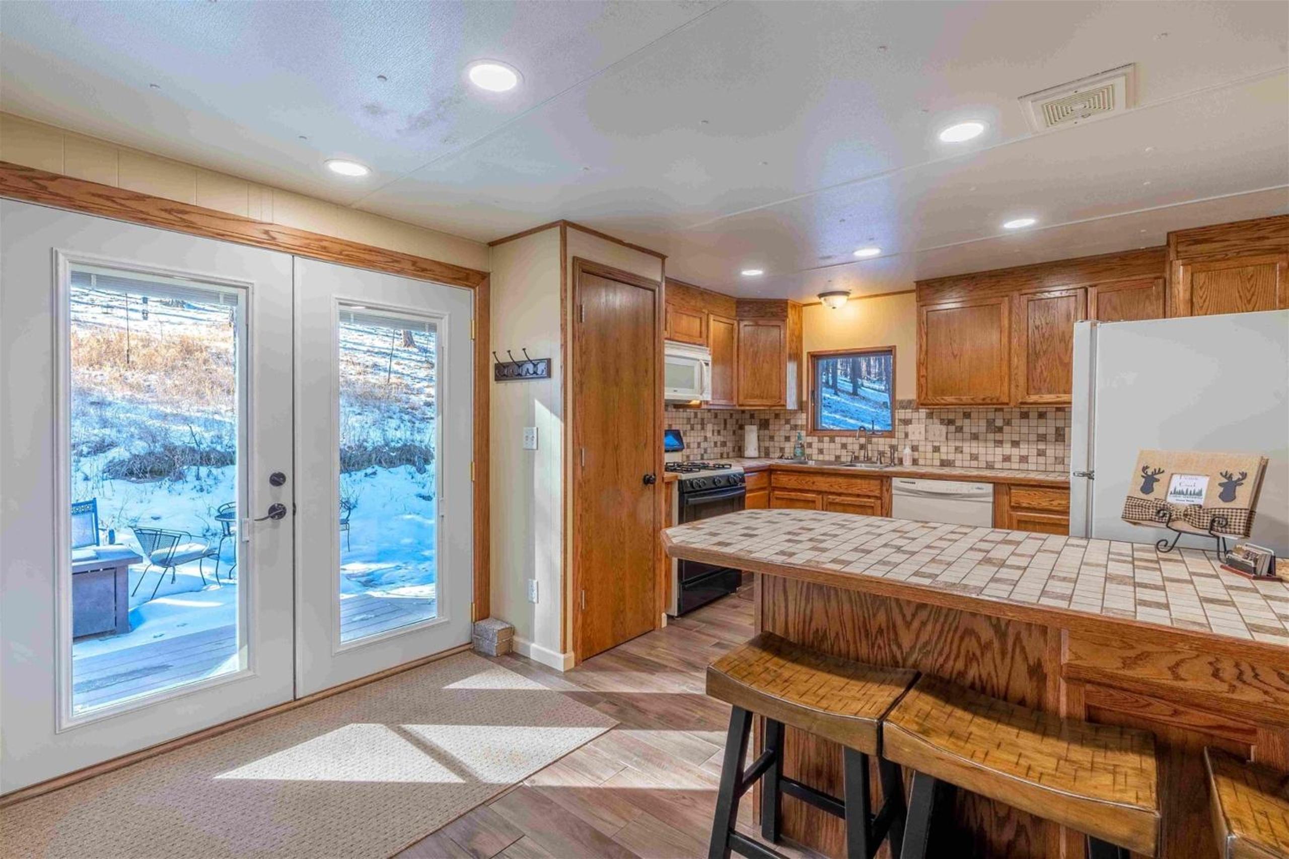 Prairie Creek Cabin w/Hot tub view 3