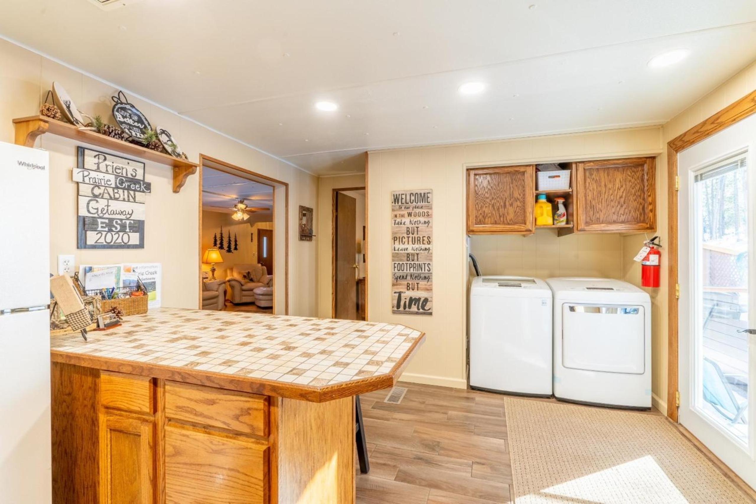 Prairie Creek Cabin w/Hot tub view 4