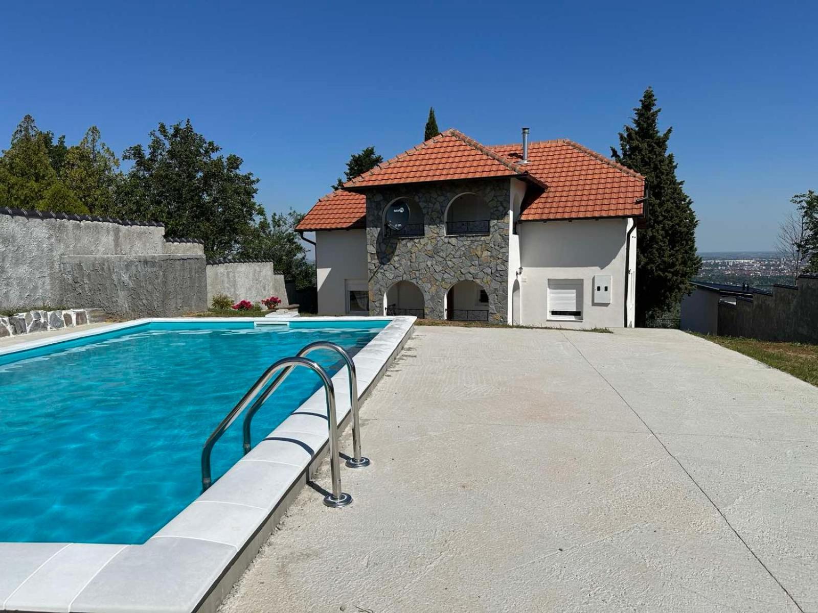 Vila ISKRA