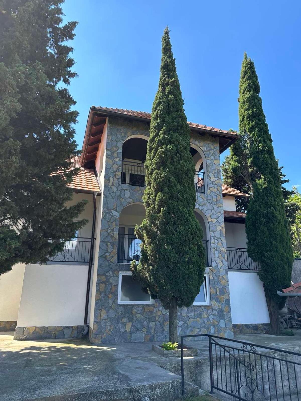 Vila ISKRA