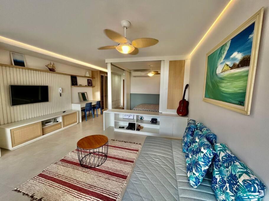 Moderno apartamento cercado pela natureza e o mar!