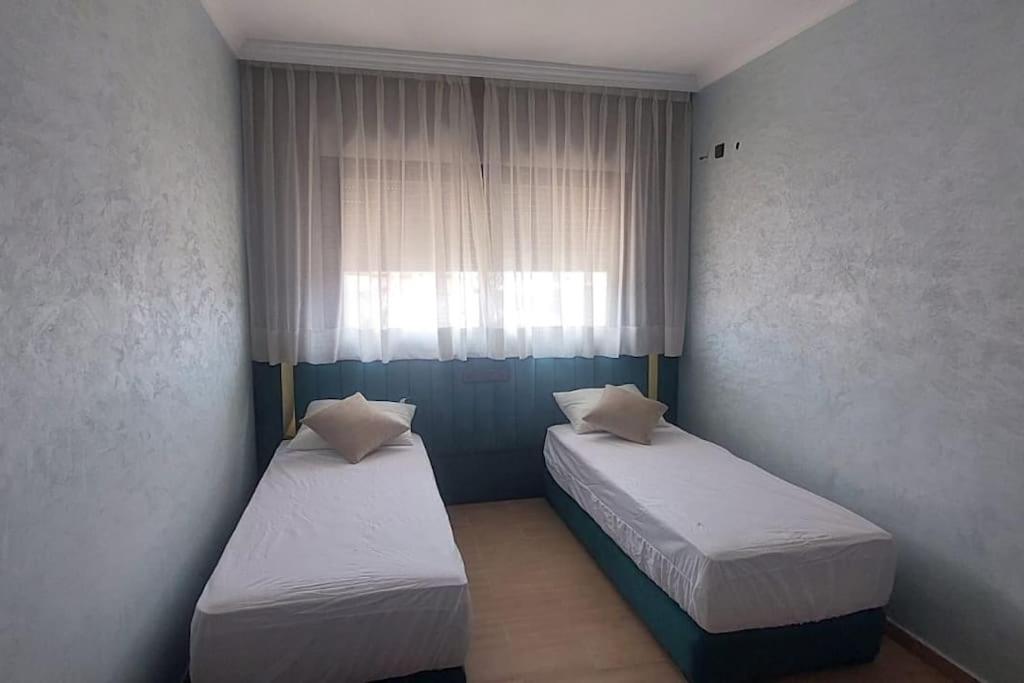 Luxury city center apartment with swimming pool view 3