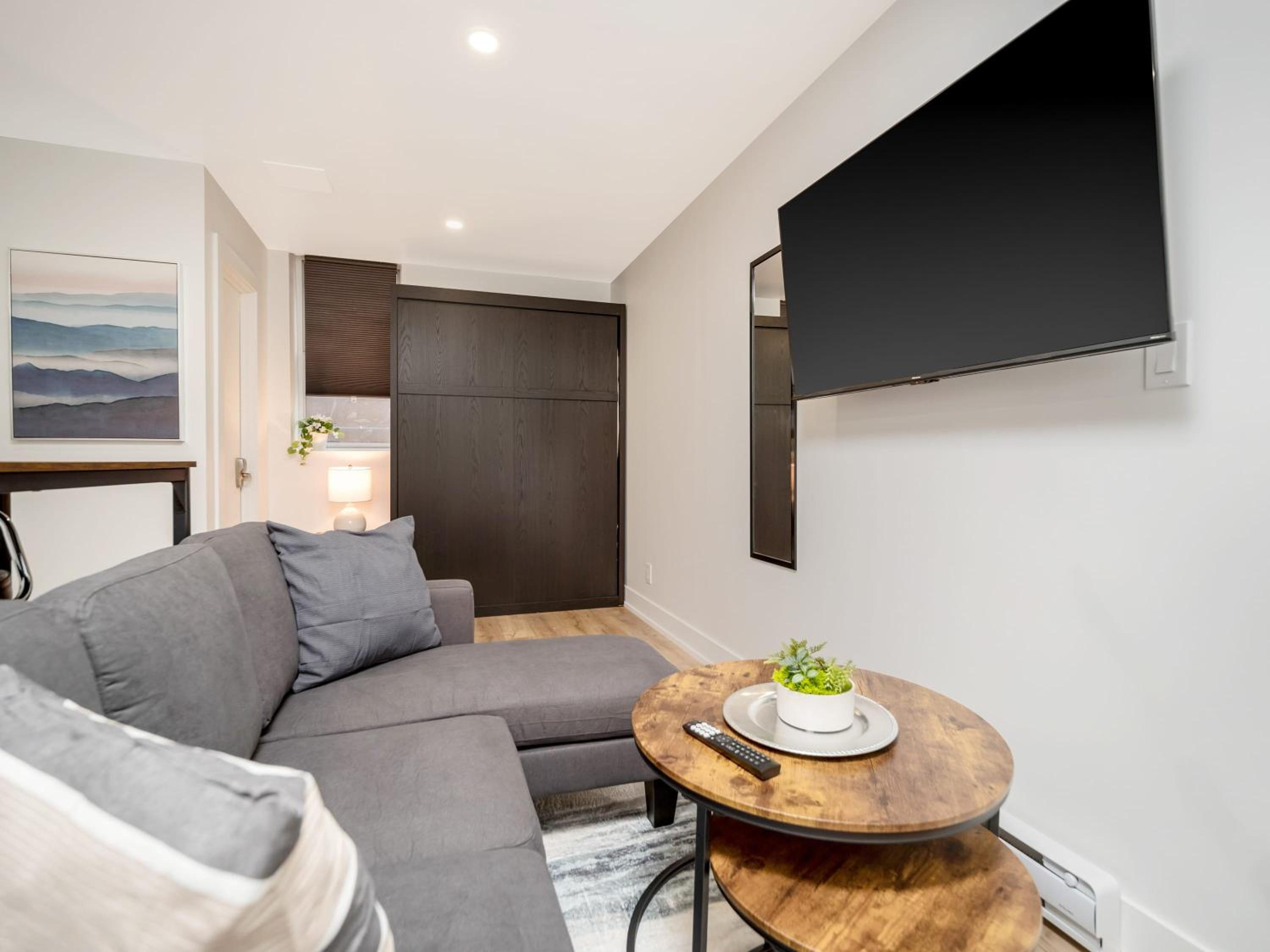 Cozy Studio Apt - Corktown Hamilton - Near DT