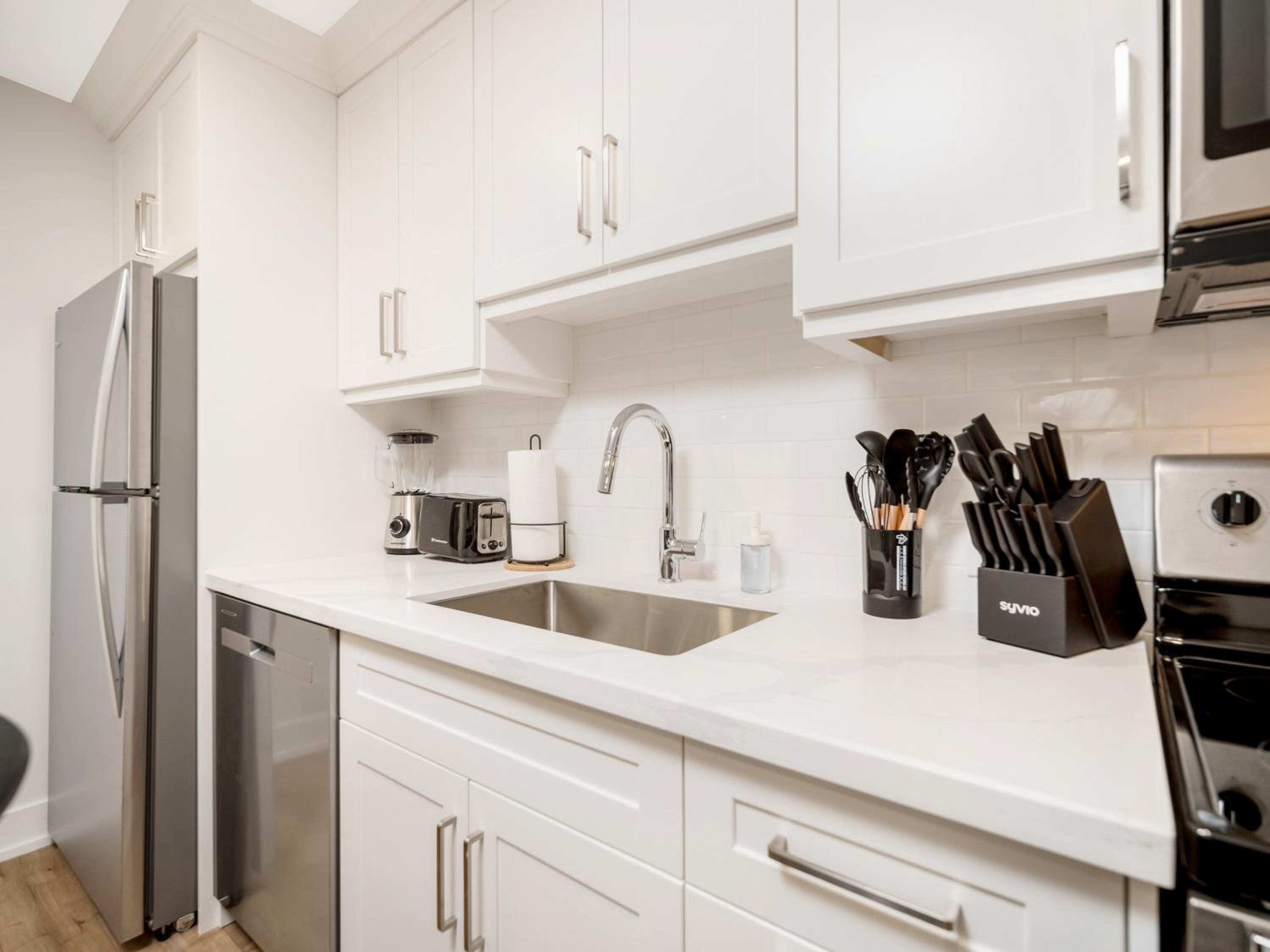 Cozy Studio Apt - Corktown Hamilton - Near DT