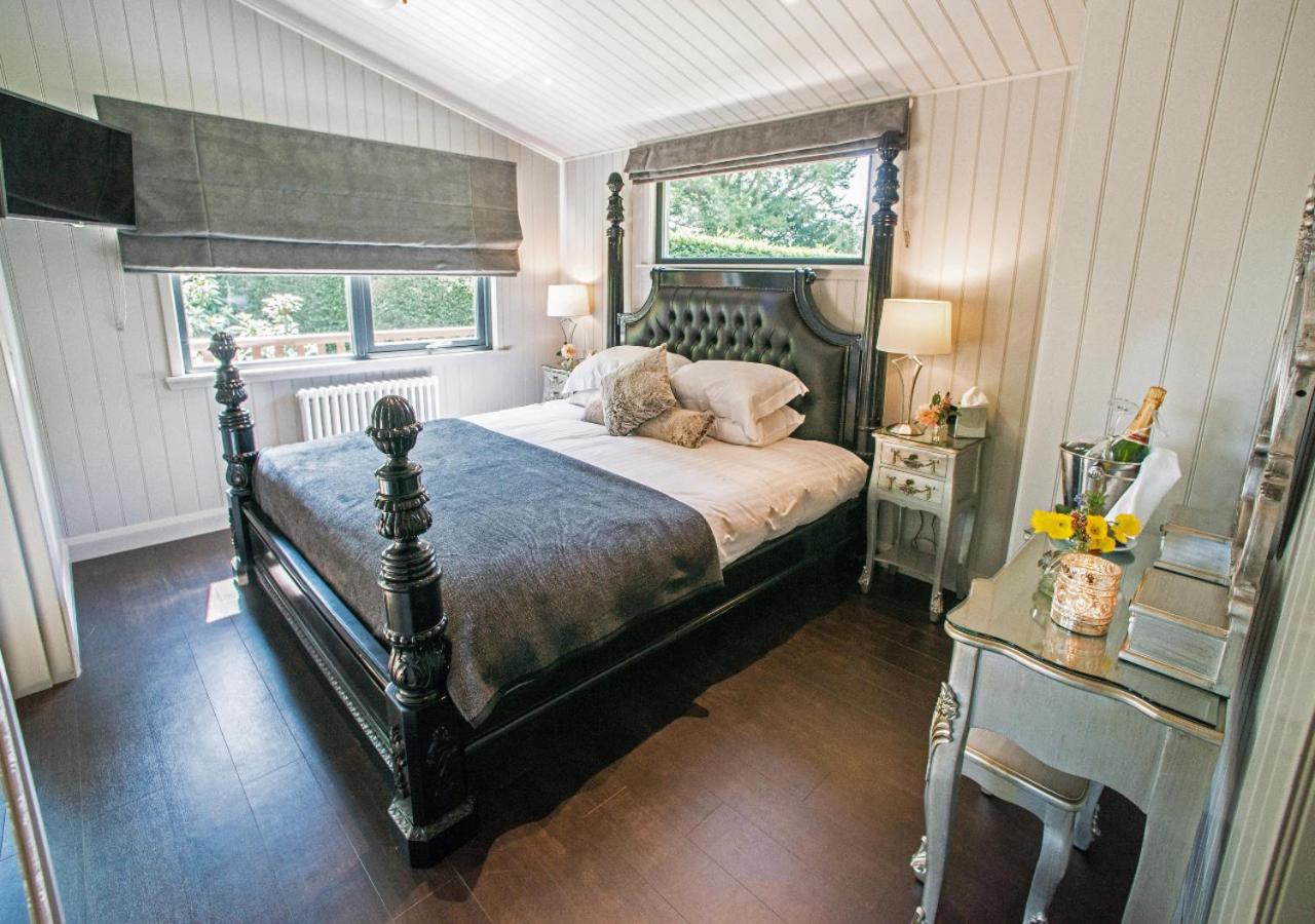 Broadoaks Boutique Country House view 2