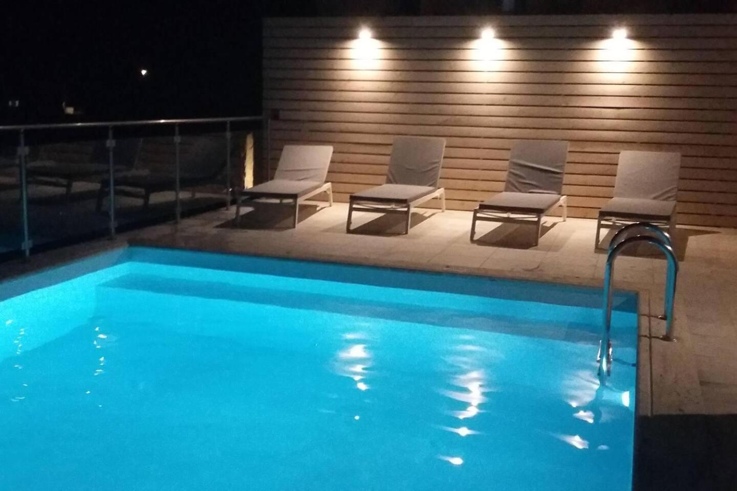 Luxury holiday home 4 bedroom villa in Paleokastro