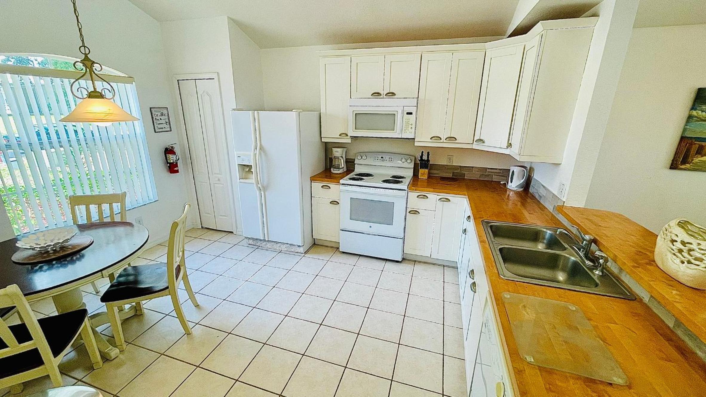 4 Bed Pool Home On Golf Community 626 view 4