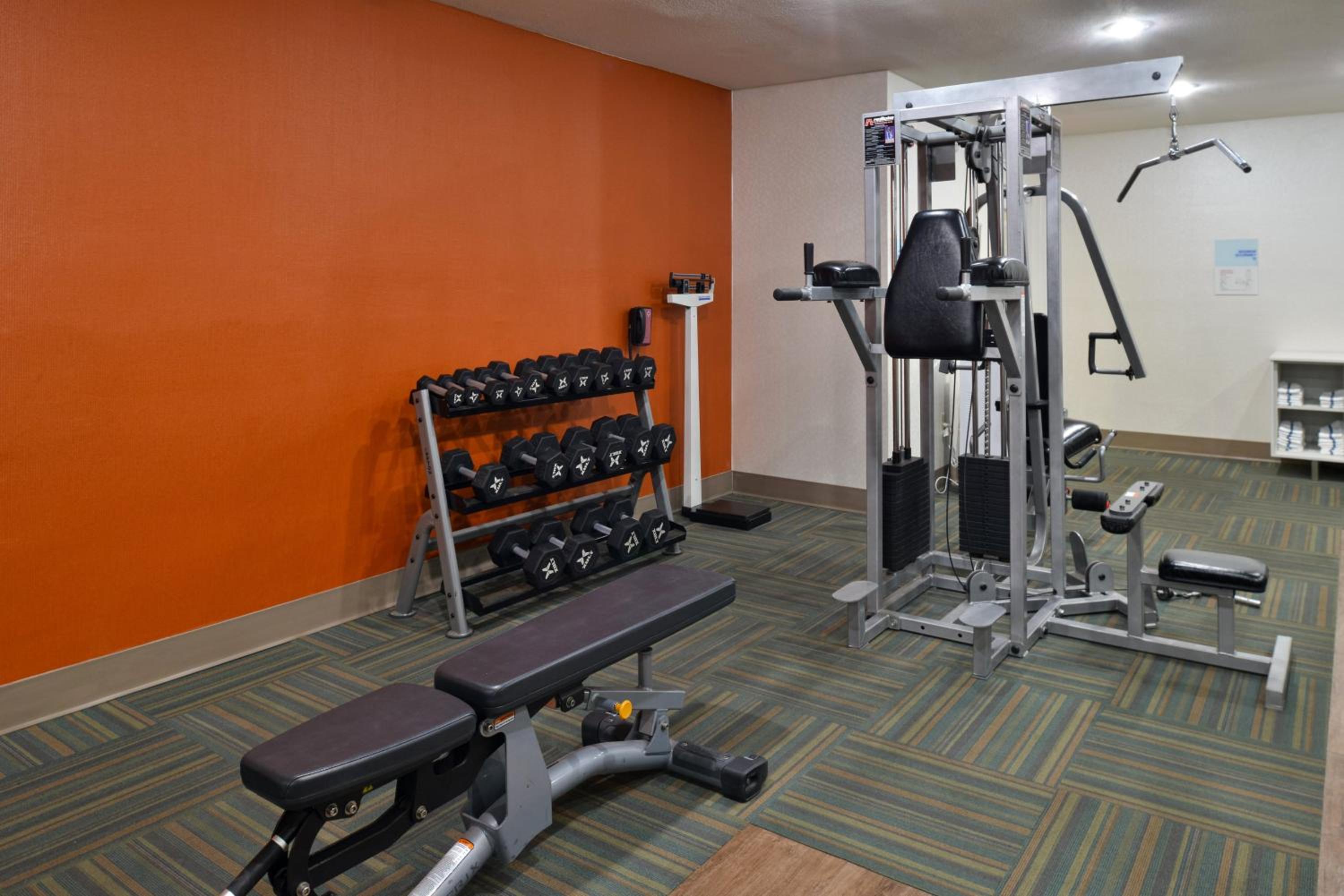 Farmington Vacations - Holiday Inn Express Hotel  Suites Farmington, an IHG Hotel - Property Image 15