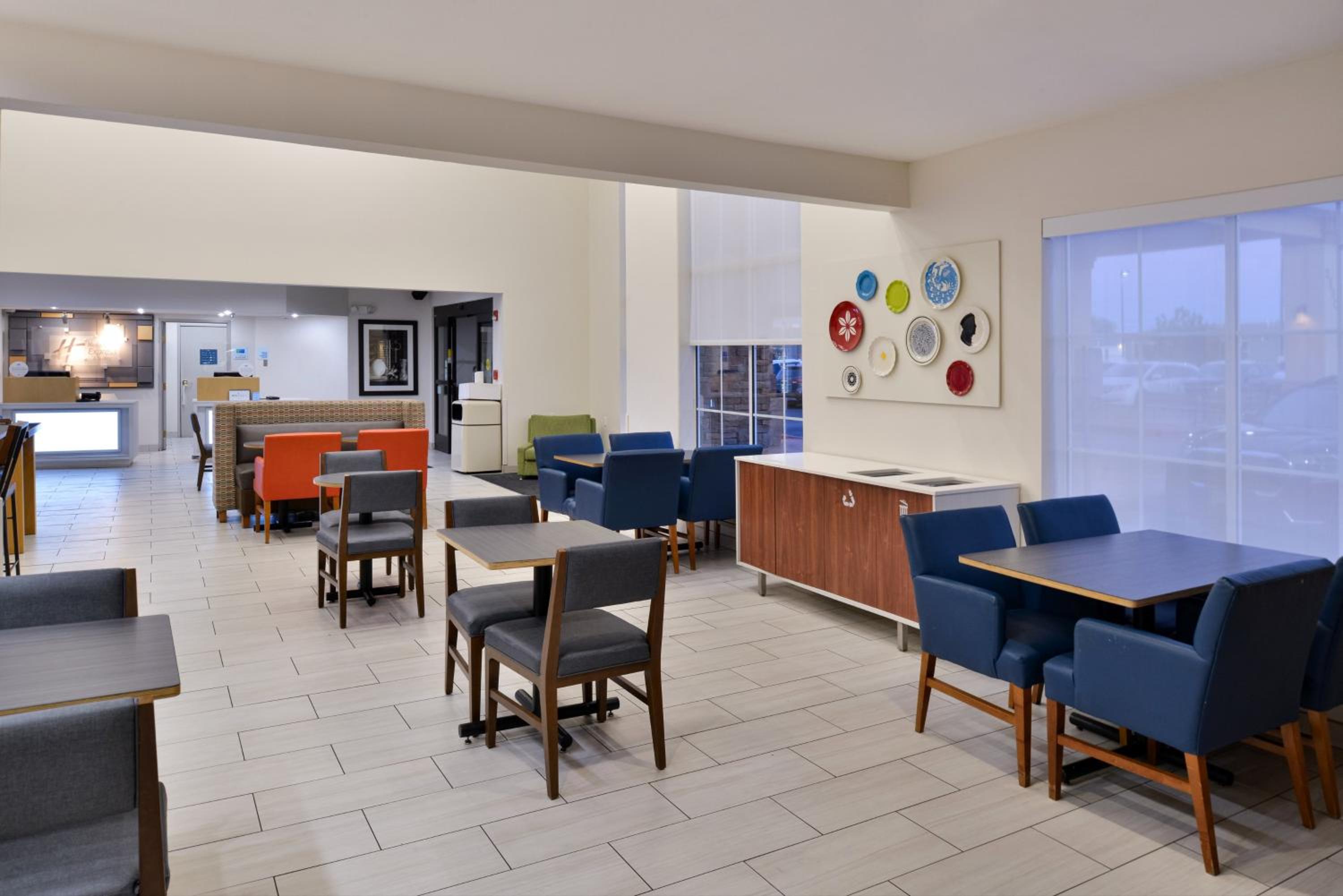 Farmington Vacations - Holiday Inn Express Hotel  Suites Farmington, an IHG Hotel - Property Image 37