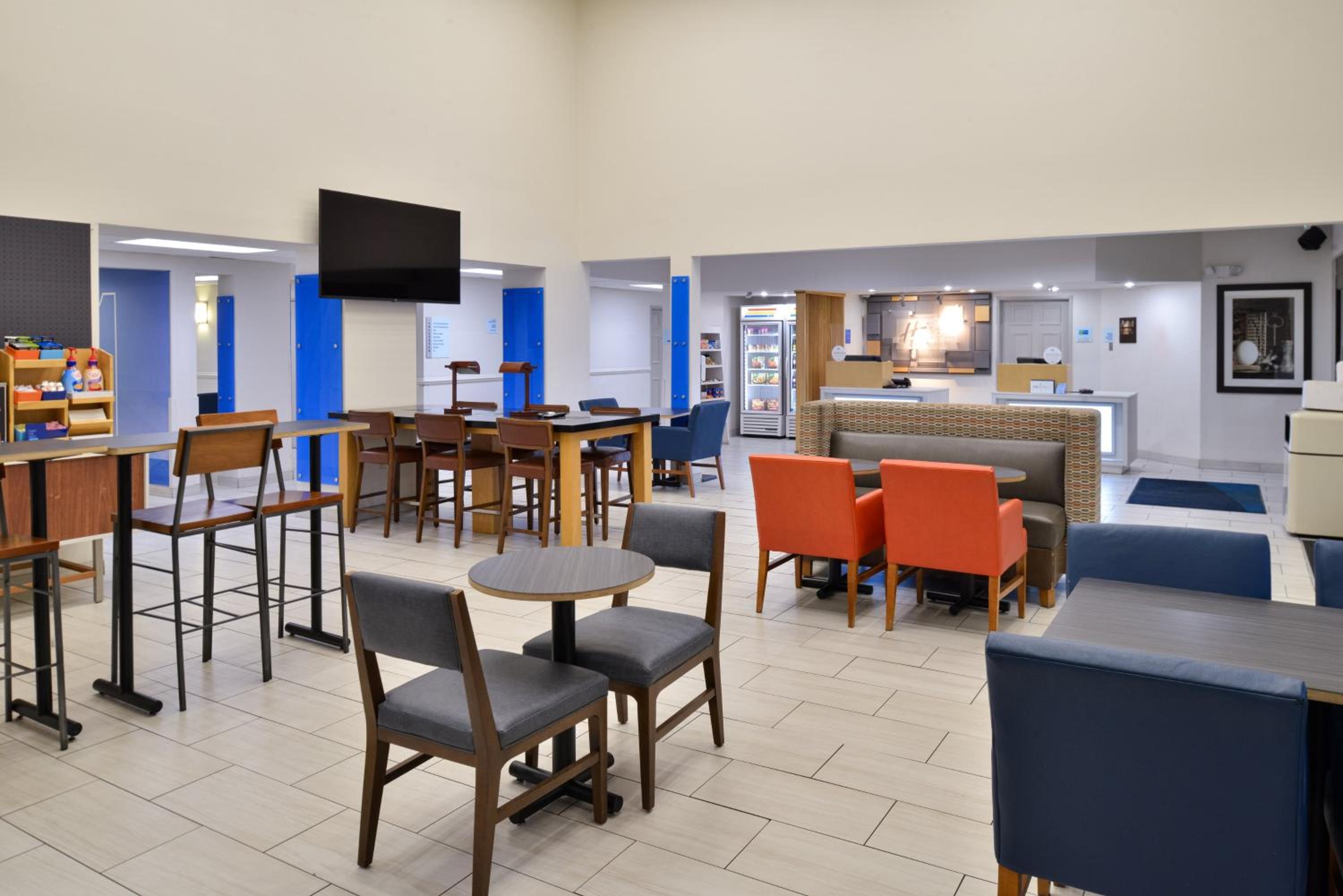 Farmington Vacations - Holiday Inn Express Hotel  Suites Farmington, an IHG Hotel - Property Image 10