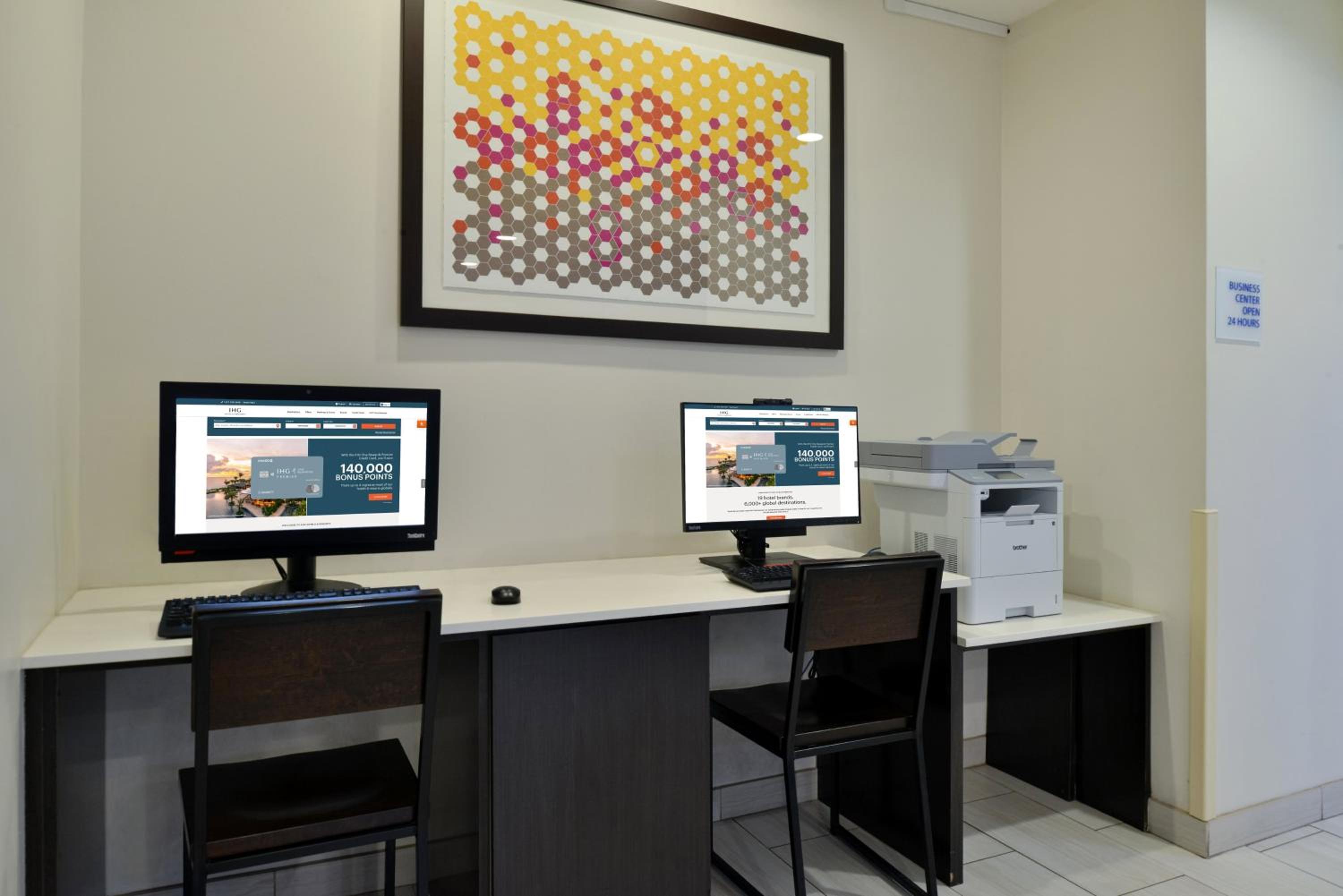 Farmington Vacations - Holiday Inn Express Hotel  Suites Farmington, an IHG Hotel - Property Image 12
